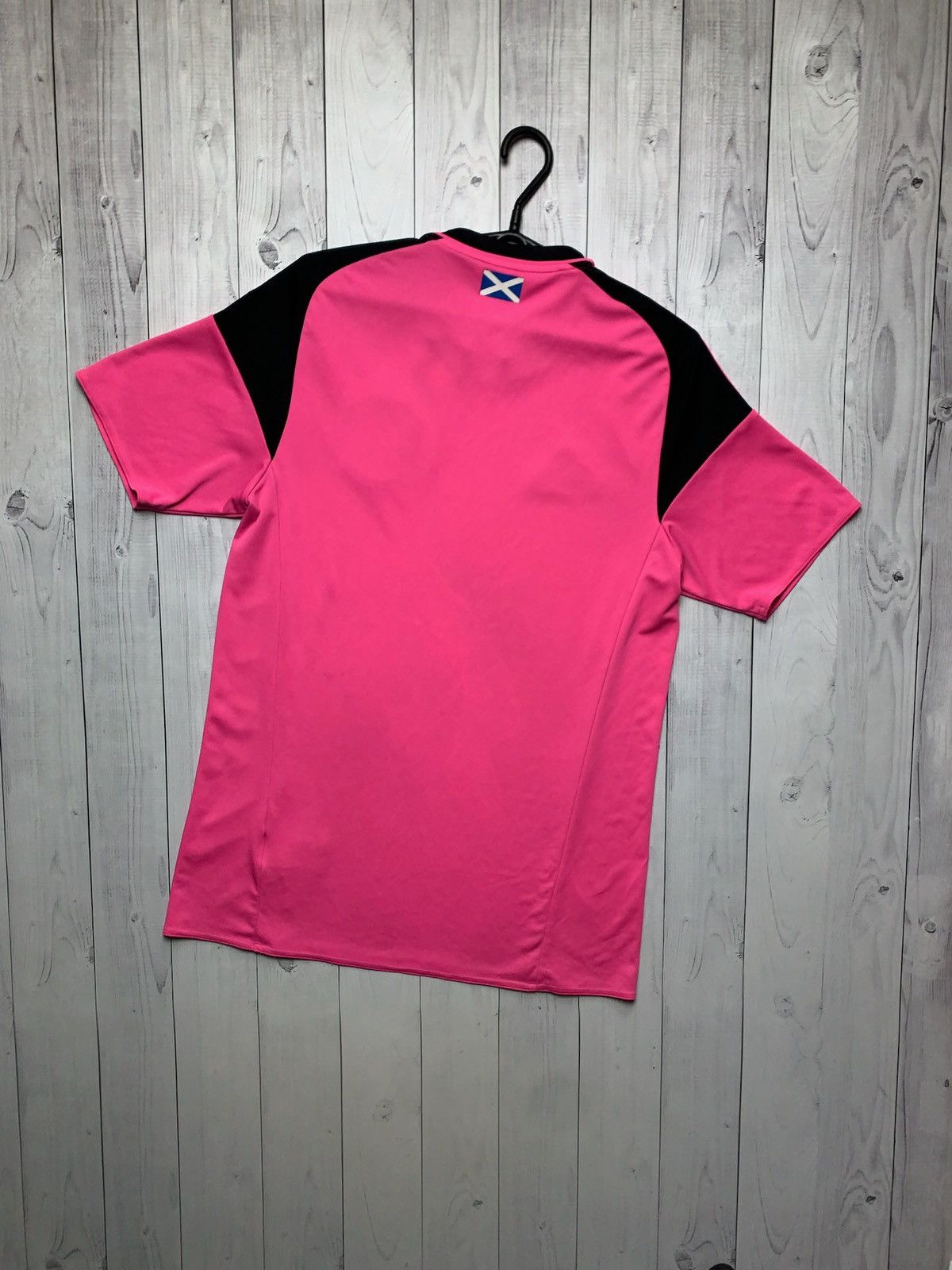 Adidas × Vintage Vintage adidas pink Scotland soccer jersey size M rare away Size US M / EU 48-50 / 2 - 8 Thumbnail
