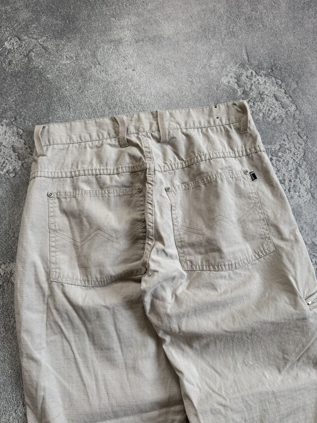 Other 90s Cargo Multipocket Pants 33/32 Chinos Y2K baggy gorpcore Size US 33 - 12 Thumbnail