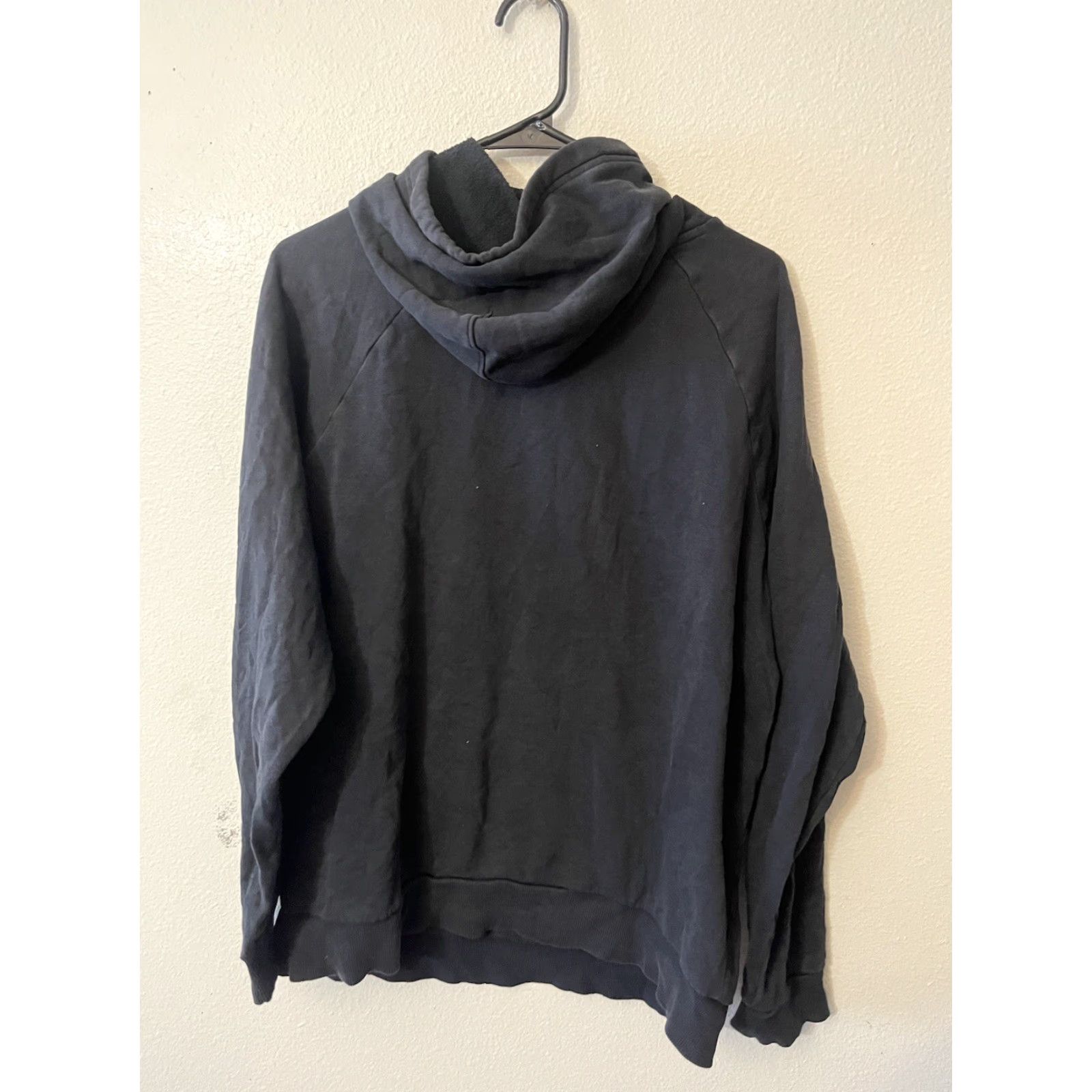 Under Armour Under Armour Mens Hoodie Black Logo Fleece Pullover Size L, Distressed, Regular Fit, Crew Neck, Long Sleeve, Cotton Blend, Shirt? Size US L / EU 52-54 / 3 - 3 Thumbnail