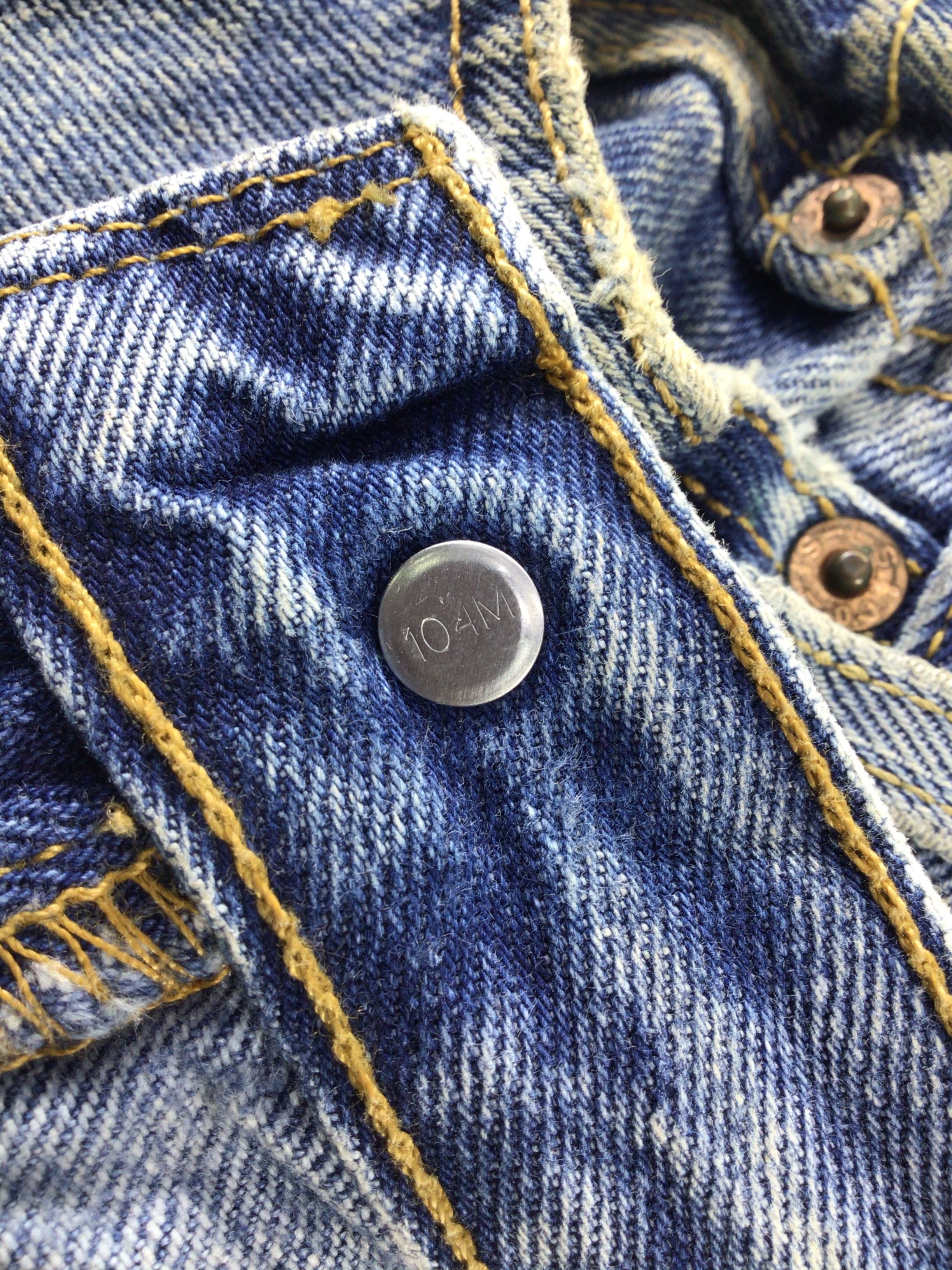 Levi's Vintage 90s Levis 501 Jeans Dirty Faded Blue Denim-J396 Size US 37 - 10 Thumbnail