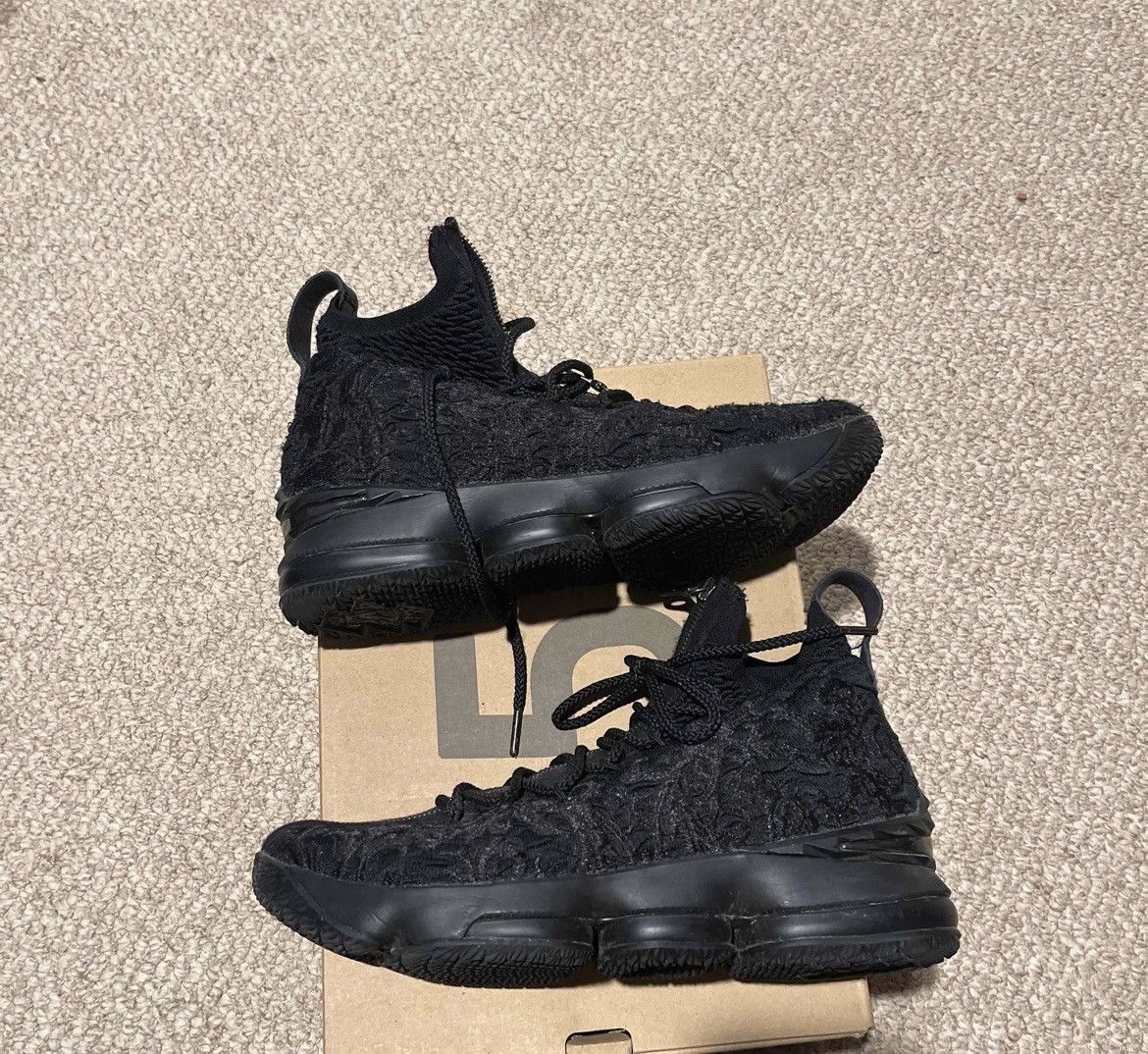 Lebron 15 performance kith suit of armor hot sale