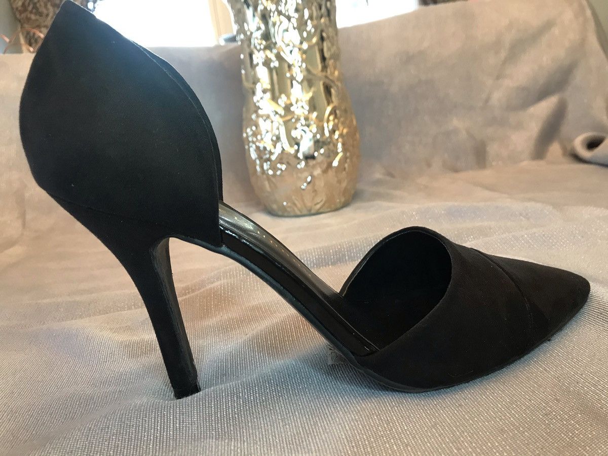 Chinese Laundry Black Faux/Vegan Suede D'Orsay Pumps Shoes Sz 9.5 EUC Size US 9.5 / IT 39.5 - 2 Thumbnail