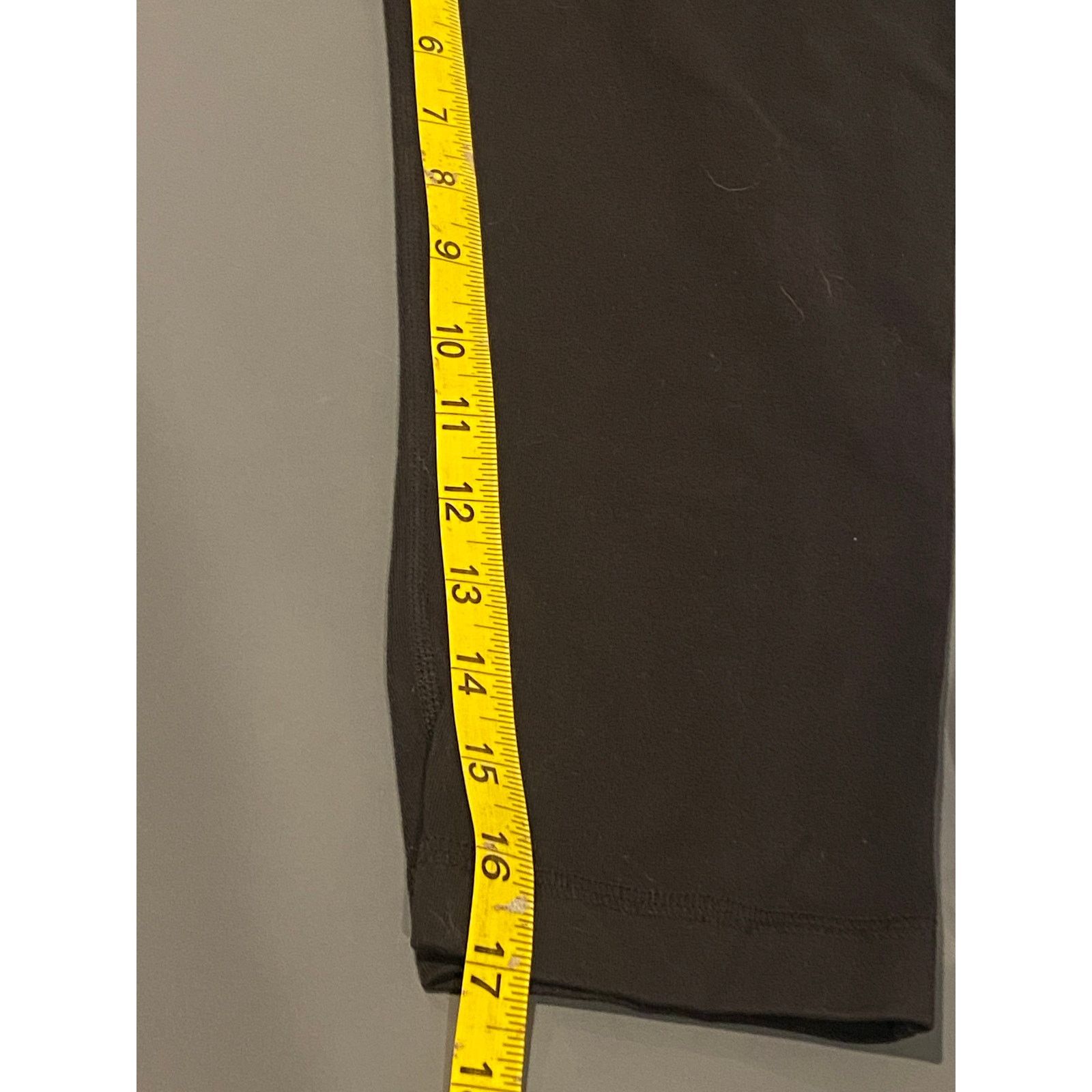 Lululemon Lululemon Womens Cropped Leggings! Size 6 Size 28" / US 6 / IT 42 - 7 Thumbnail