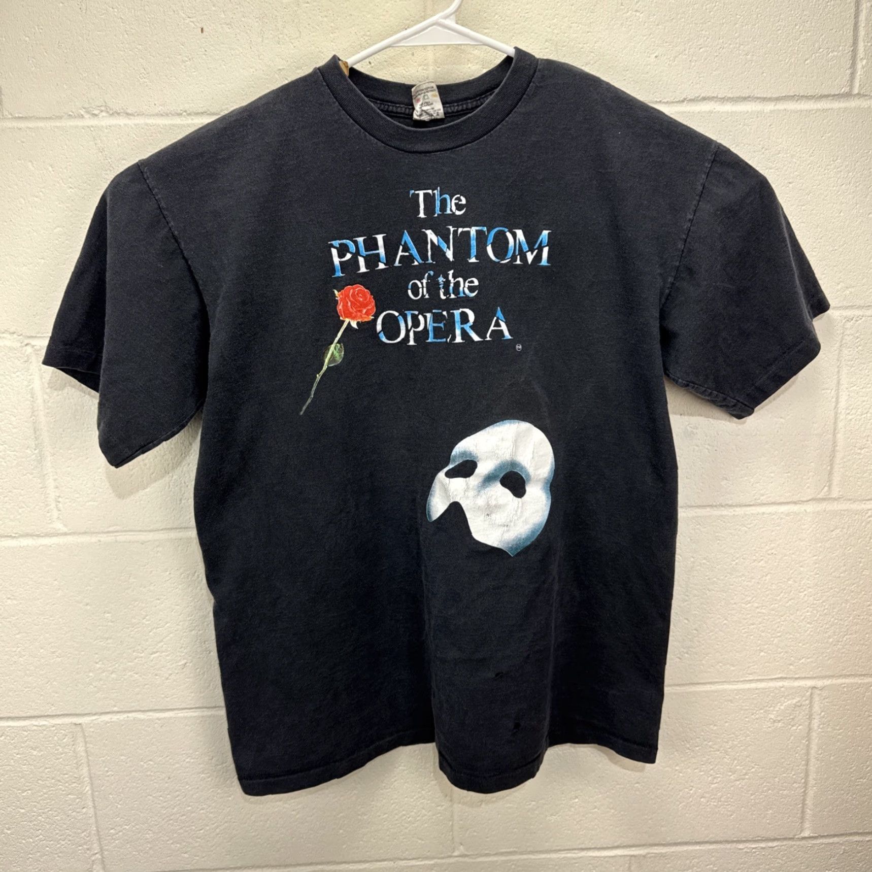 Roots VINTAGE The Roots The Phantom Of The Opera T-Shirt Black Mens Large Musical Mask 90s Opera Movie Retro Size US L / EU 52-54 / 3 - 2 Thumbnail