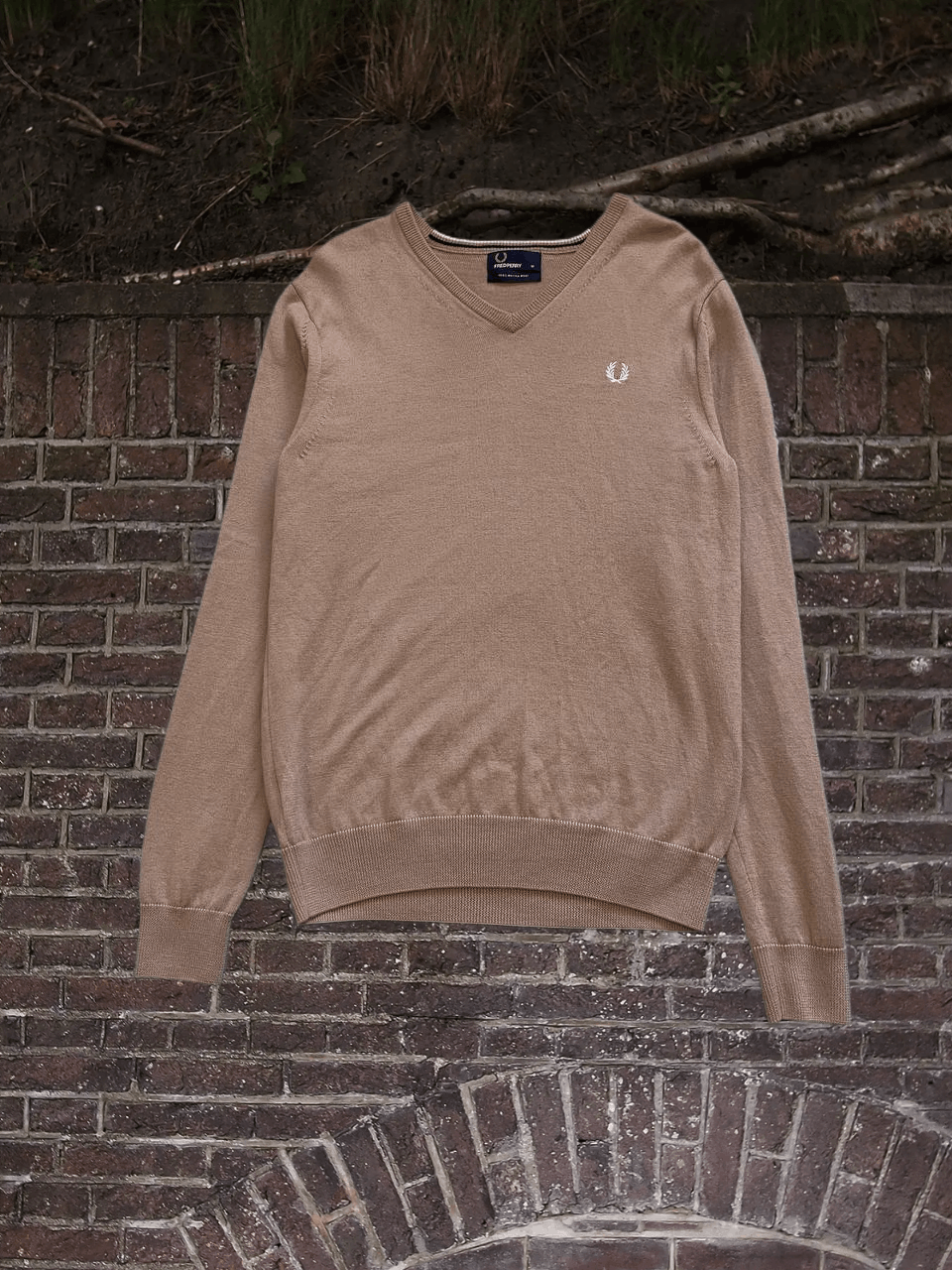 Fred Perry Crazy Vintage Fred Perry V Neck Knit Sweater Old Money Size US M / EU 48-50 / 2 - 1 Thumbnail