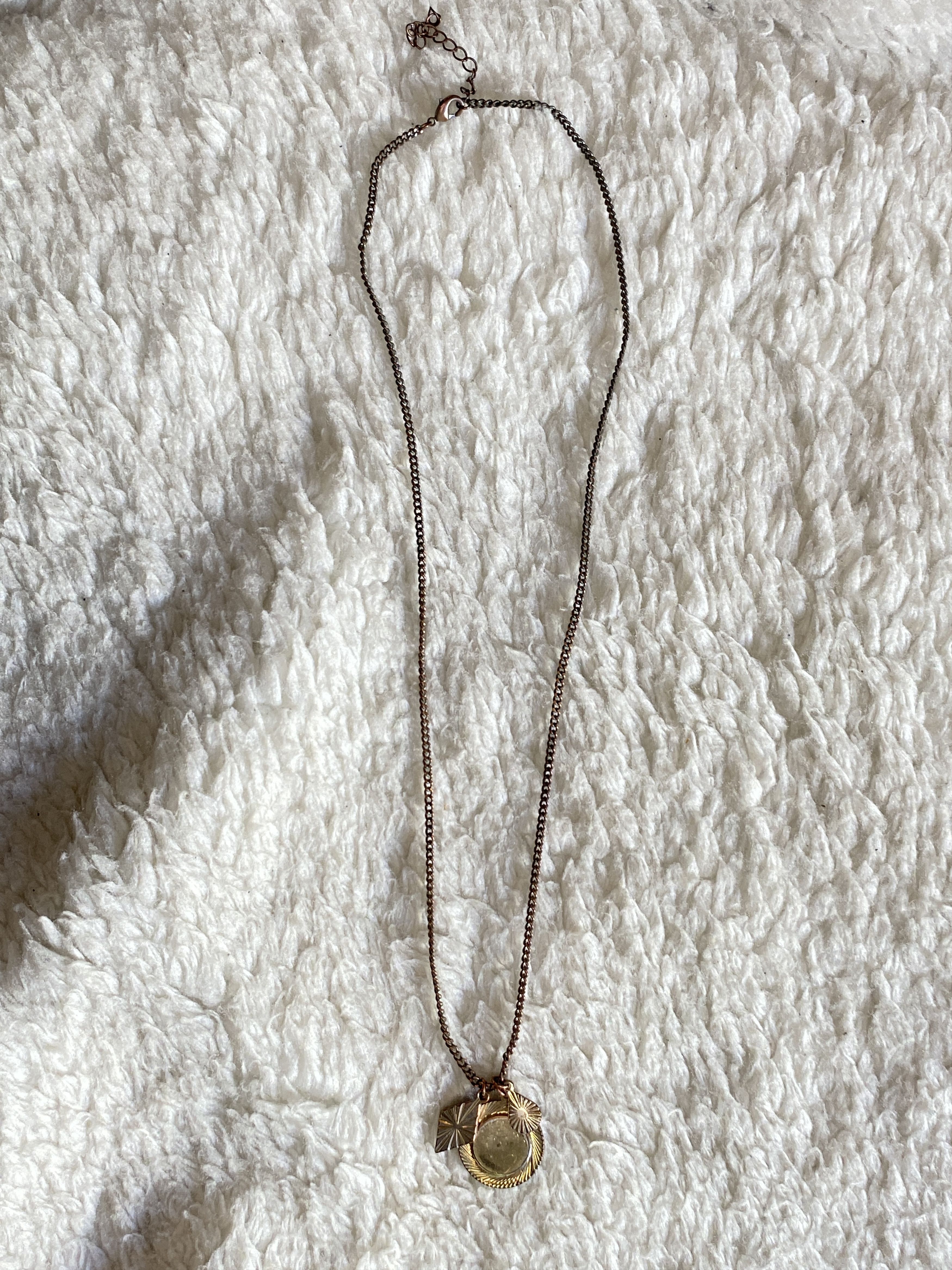 Other Lot of 5 Gold Tone Necklaces - Chain Pendant Choker Bundle Size ONE SIZE - 2 Thumbnail