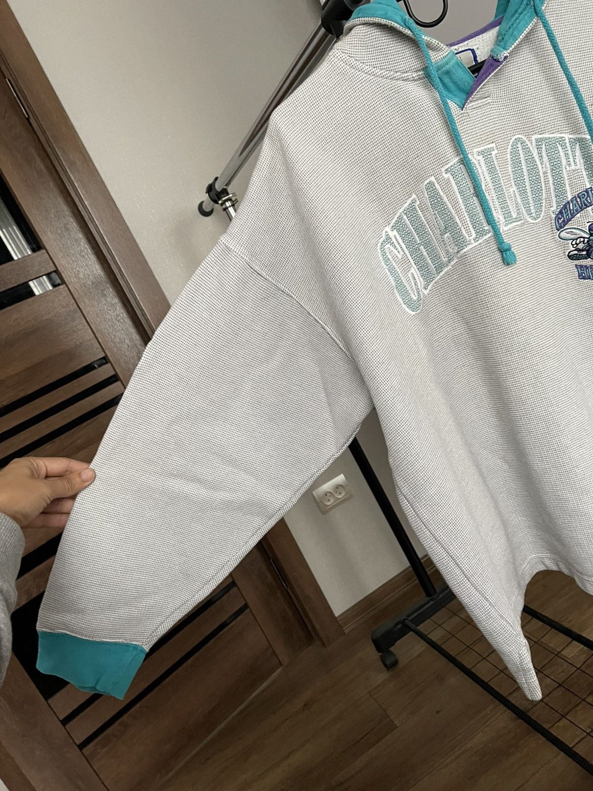 Starter Charlotte Hornets Starter NBA Vintage Hoodie Pullover 90s Size US XL / EU 56 / 4 - 10 Thumbnail