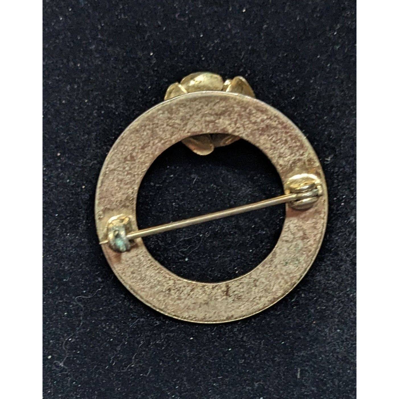 Other Vintage Floral Textured Open Circle Gold Tone Brooch With Fa Size ONE SIZE - 4 Thumbnail