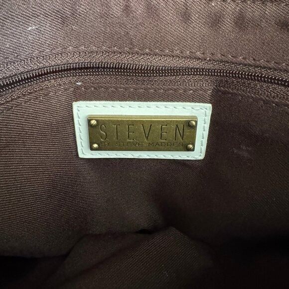 Steve Madden Steven by Steve Madden White Leather Clutch Handbag with Gol Size ONE SIZE - 2 Thumbnail