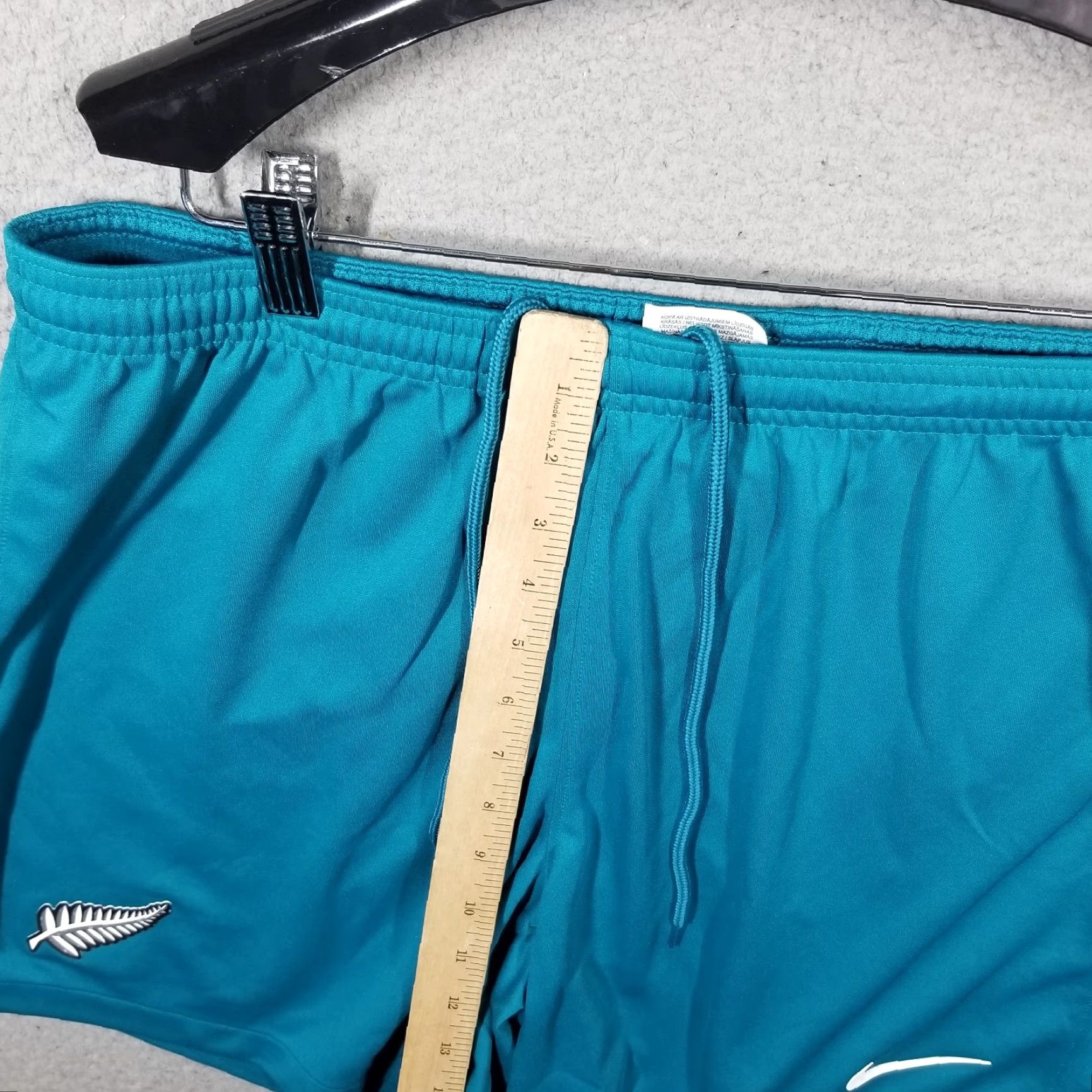 Nike VINTAGE Nike Soccer Shorts Men XL Teal Athletic Activewear Football 2000s Size US 36 / EU 52 - 5 Thumbnail