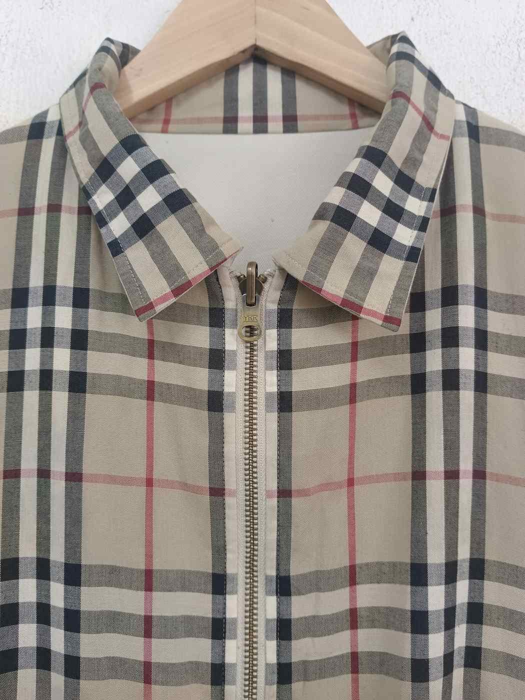 Burberry × Hypebeast Vintage Burberry Nova Check Reversible Jacket Size US M / EU 48-50 / 2 - 2 Thumbnail