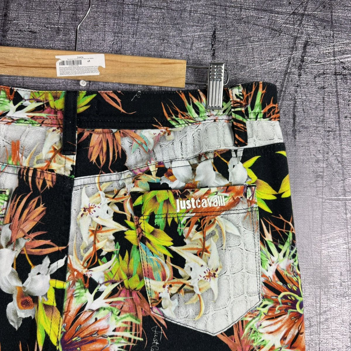 Just Cavalli RARE Just Cavalli animal floral print multicolor pants jeans Size US 32 / EU 48 - 8 Thumbnail
