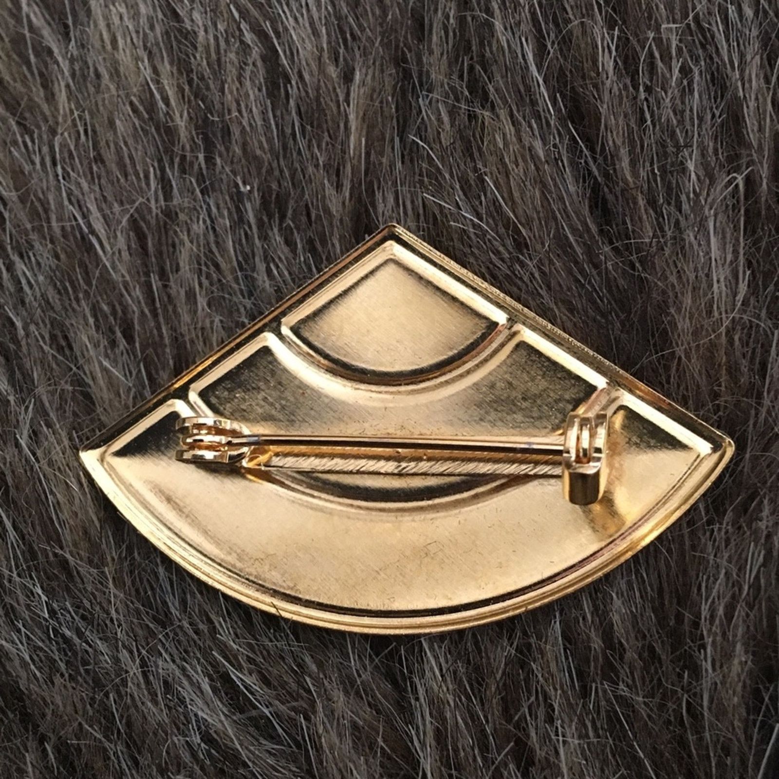 Vintage Vintage new old stock enamel 18kt plated brooch Size ONE SIZE - 4 Thumbnail