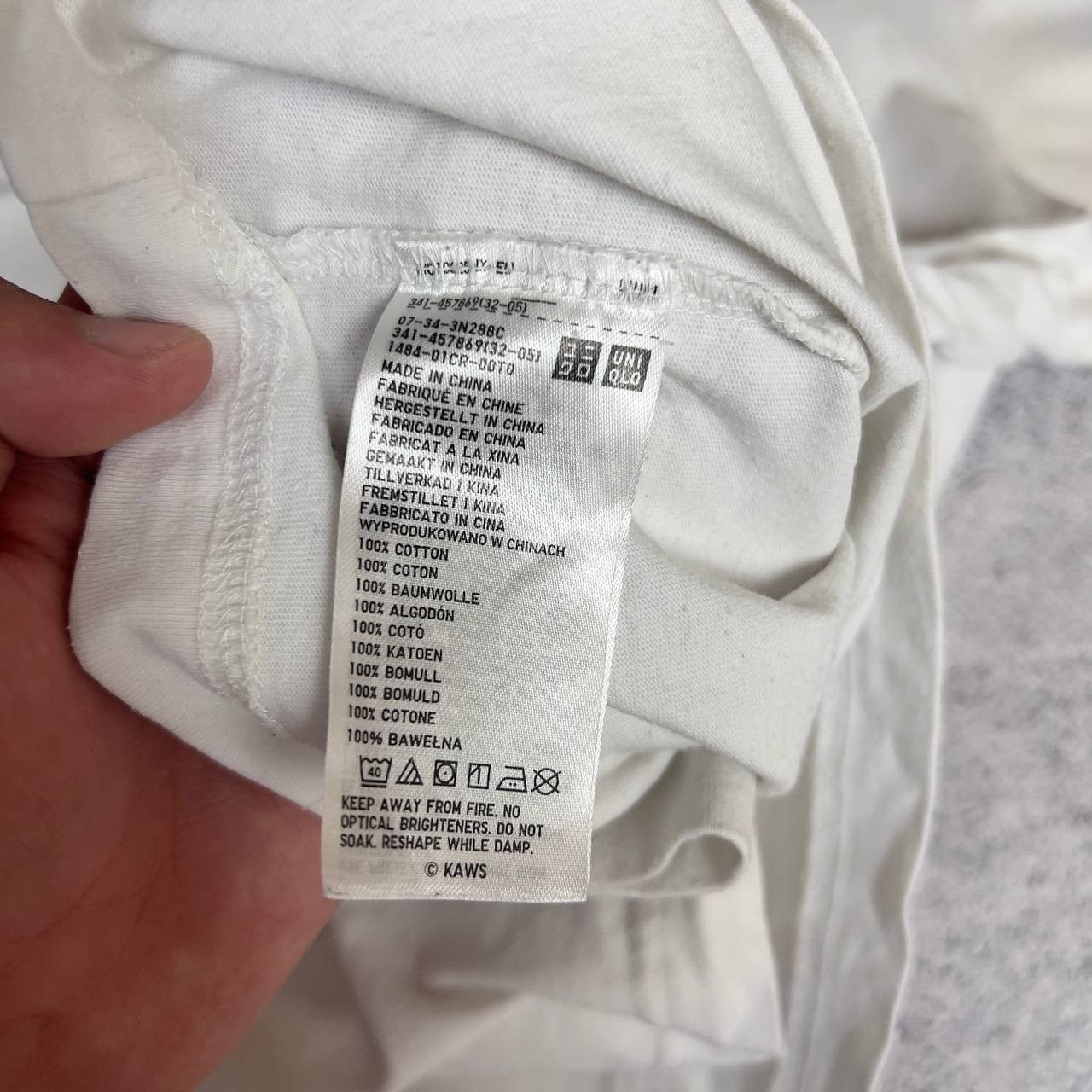 Uniqlo Uniqlo Kaws Tee Men's Size S White Cotton Short Sleeve` Size US S / EU 44-46 / 1 - 8 Thumbnail