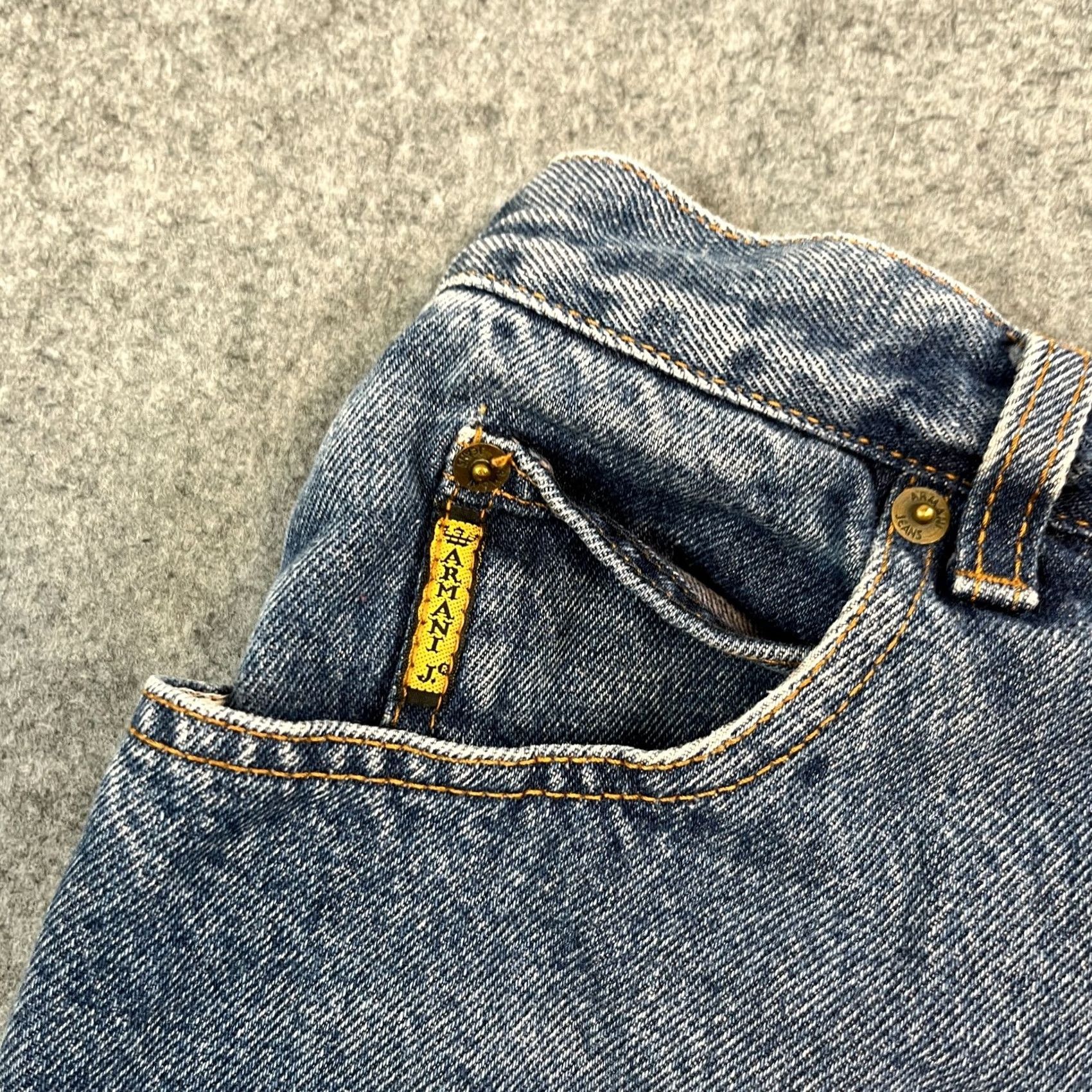 Vintage Armani Jeans Jeans High Waist Mom 6 Womens Blue 90s Vintage Denim 5-Pocket Rise 11 Slim Regular Size 28" / US 6 / IT 42 - 7 Thumbnail