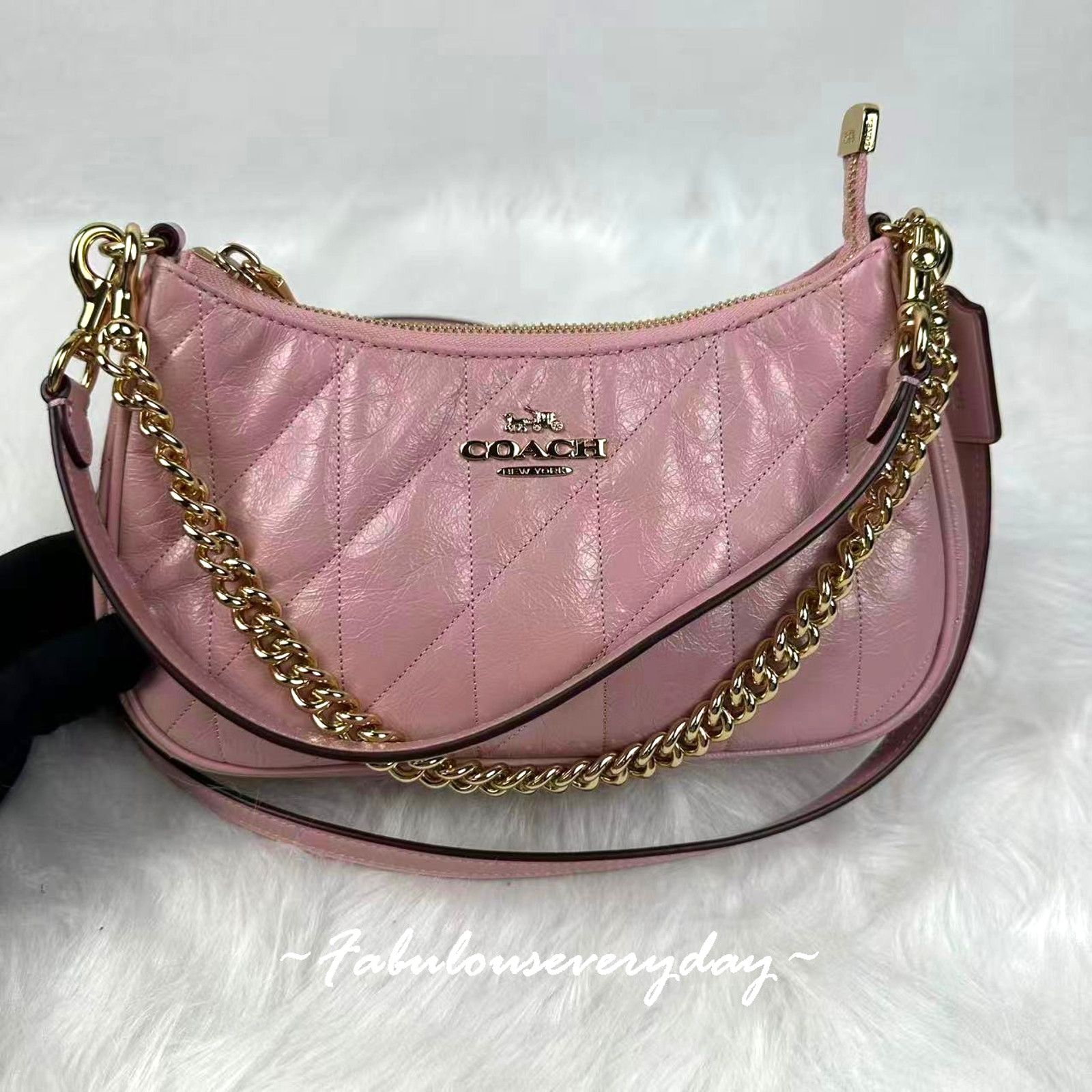 Coach Coach Teri Shoulder Quilting xbody Leather/Gold/Carnation Size ONE SIZE - 1 Thumbnail