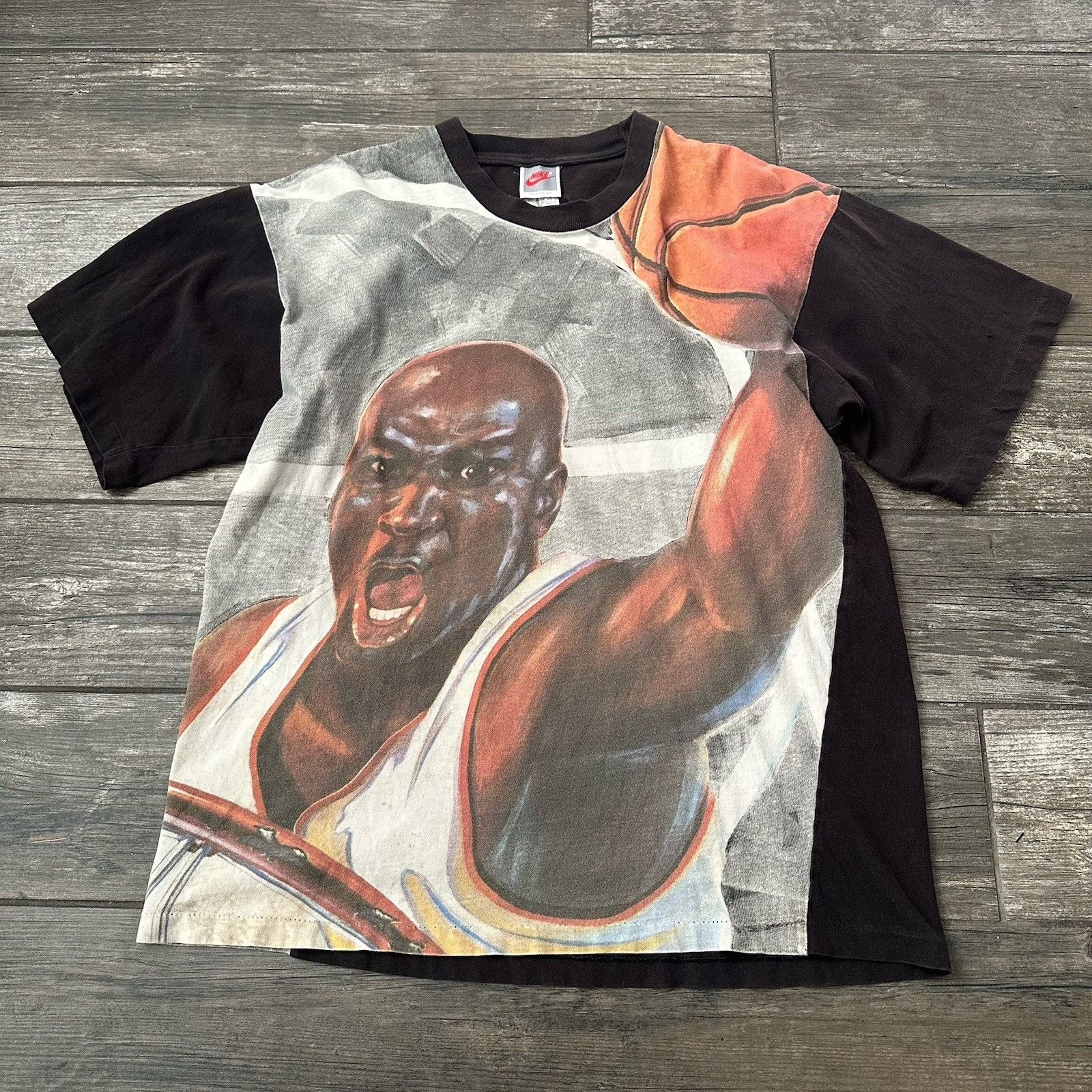 Nike VTG NIKE MICHAEL AIR JORDAN AOP BASKETBALL T-SHIRT DUNK USA Size US L / EU 52-54 / 3 - 2 Thumbnail