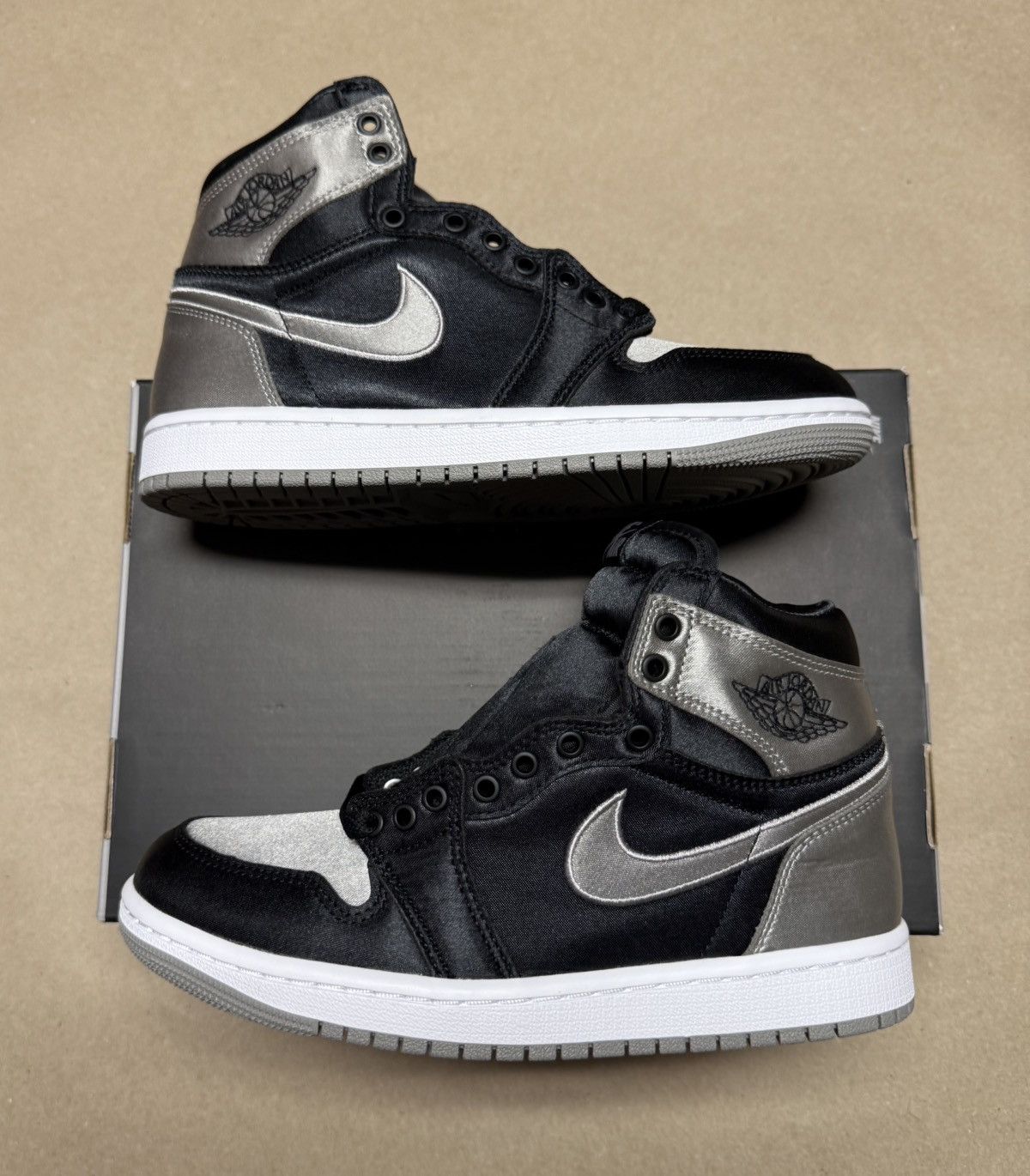 Jordan Brand Nike Air Jordan 1 Retro High OG Satin Shadow Womens 6 NEW! Size US 6 / IT 36 - 1 Thumbnail