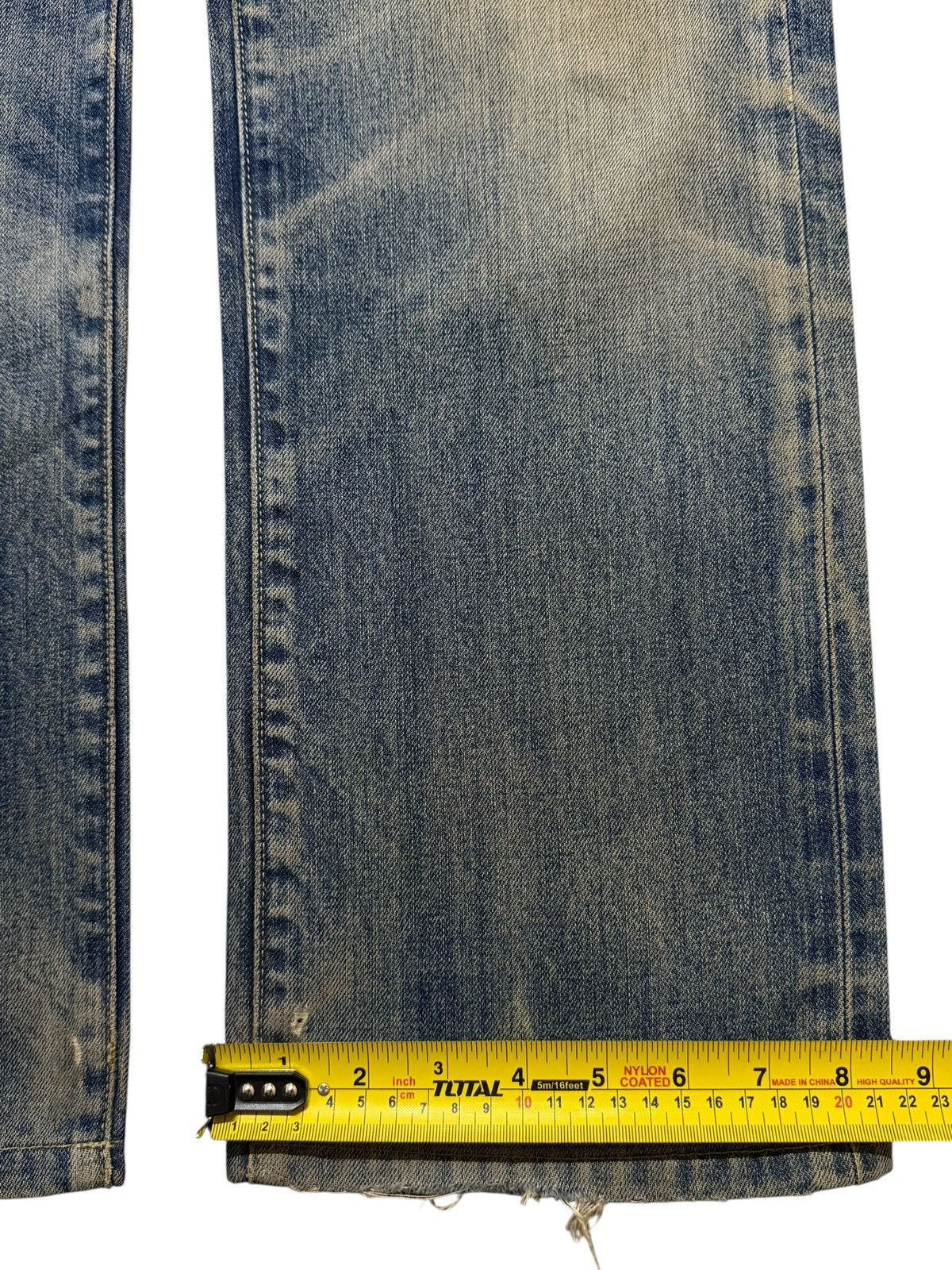 Uniqlo Vintage Y2K Japan Uniqlo Mud Wash Clawmark Whisker Loose Fit Size US 34 / EU 50 - 13 Thumbnail
