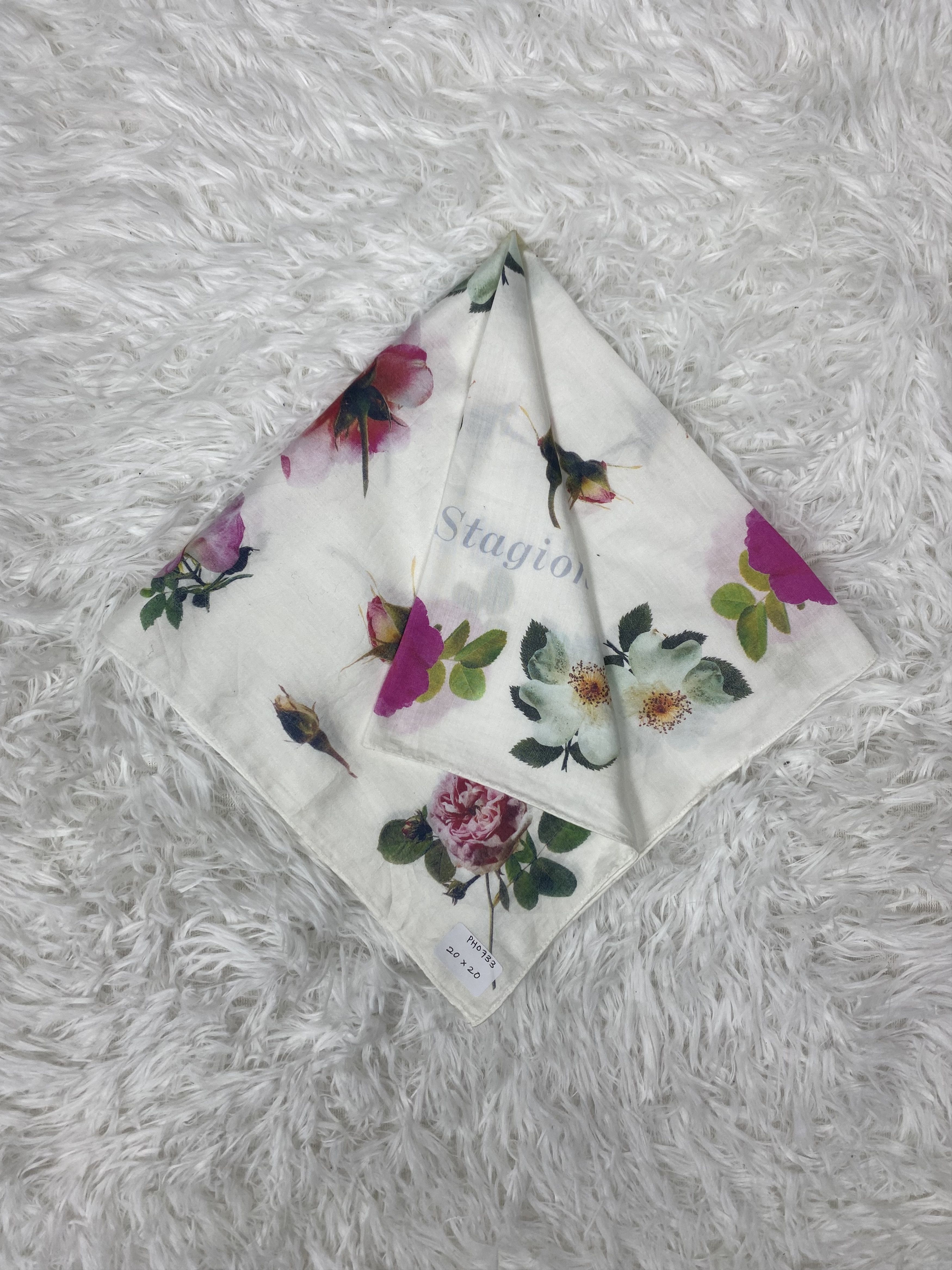 Designer × Vintage Vintage Gallarie Stagione Handkerchief Neckerchief PH0733 Size ONE SIZE - 1 Thumbnail