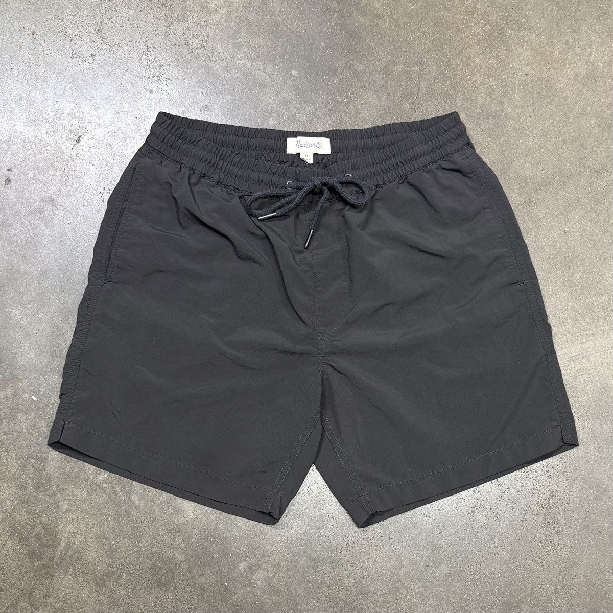Madewell Madewell Everywear Elastic Waist Drawstring Shorts Size US 32 / EU 48 - 1 Thumbnail
