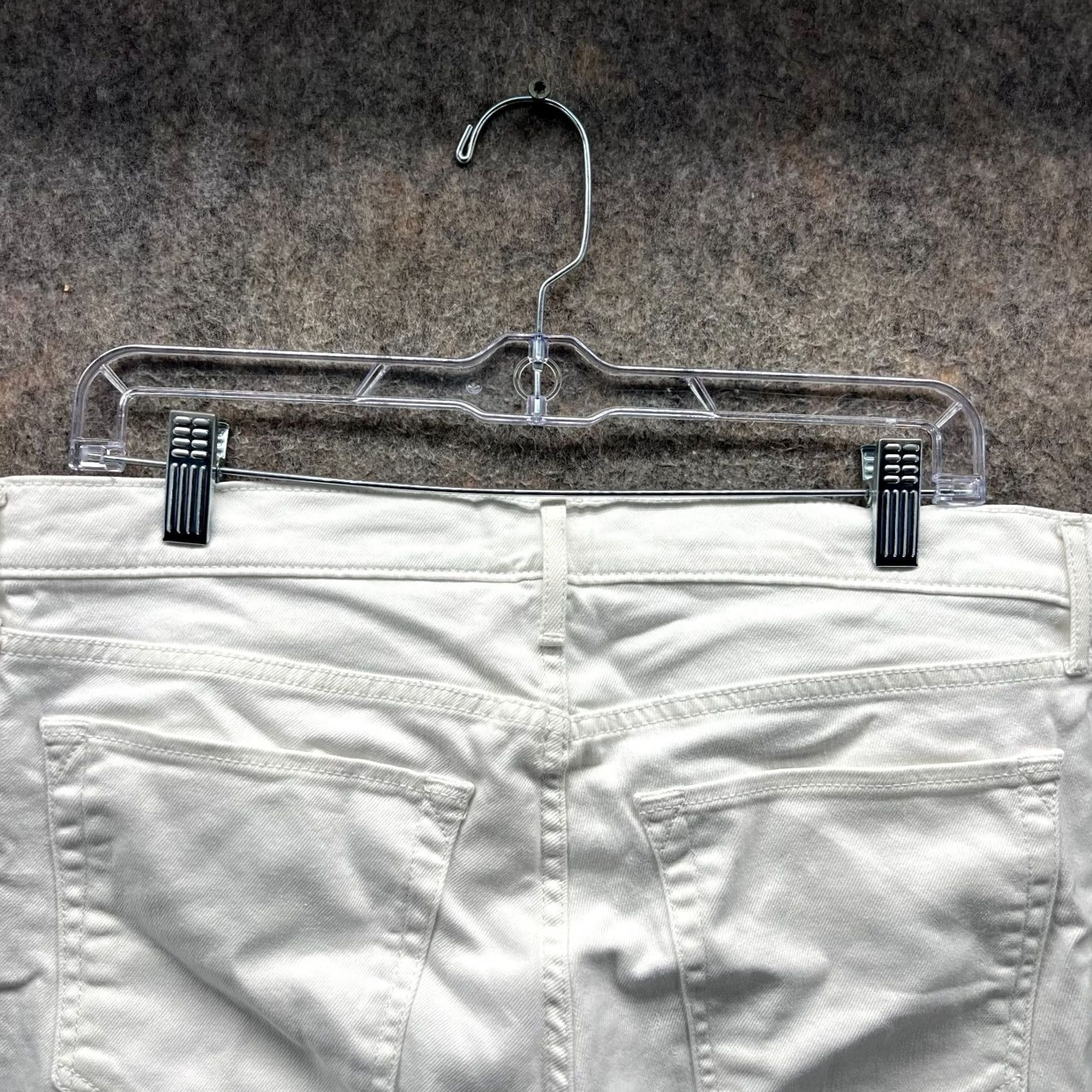 Eddie Bauer Eddie Bauer Pants Womens 6 White Chino Flat Front Capri Straight Size 28" / US 6 / IT 42 - 6 Thumbnail
