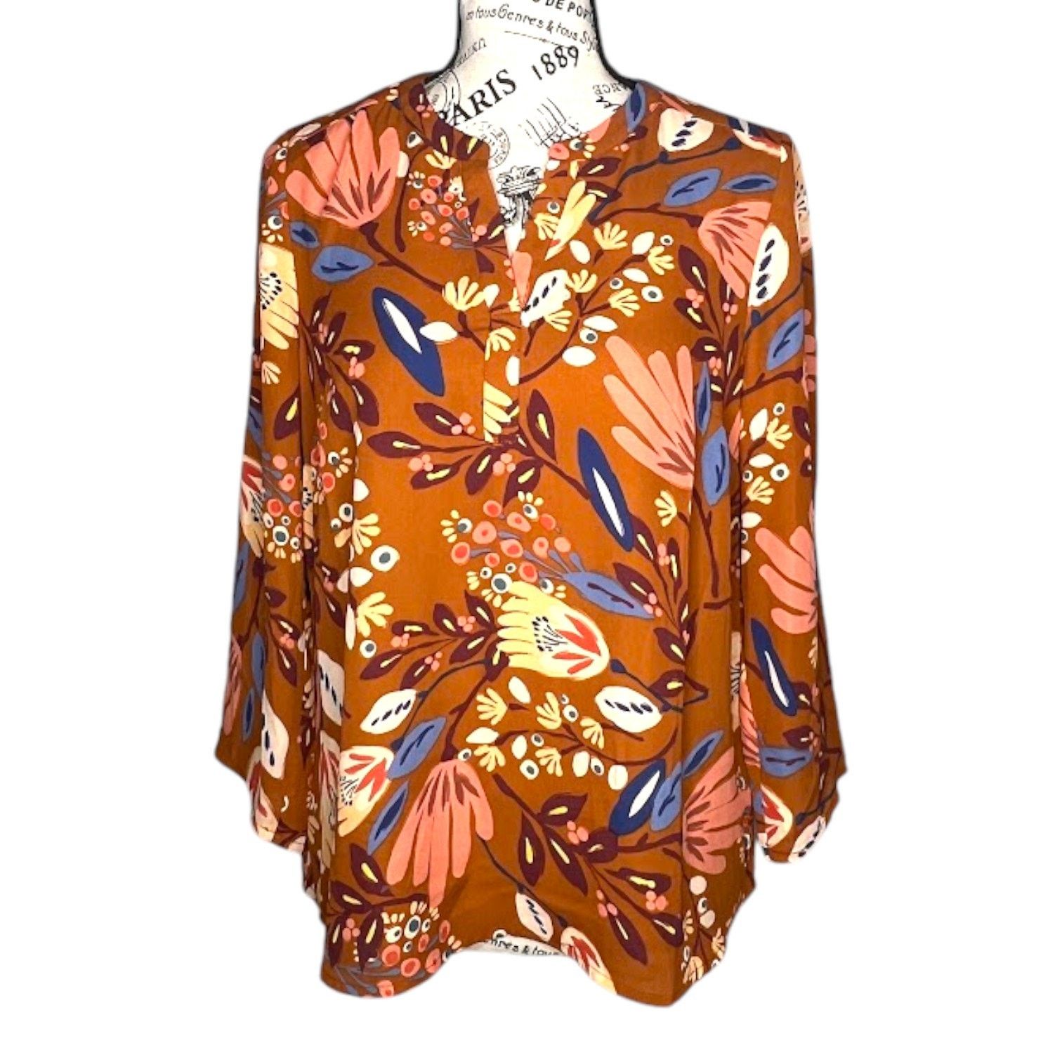 Other Notch Neck Blouse Long Sleeve Roll Tab High Low Hem Top Size M / US 6-8 / IT 42-44 - 1 Thumbnail