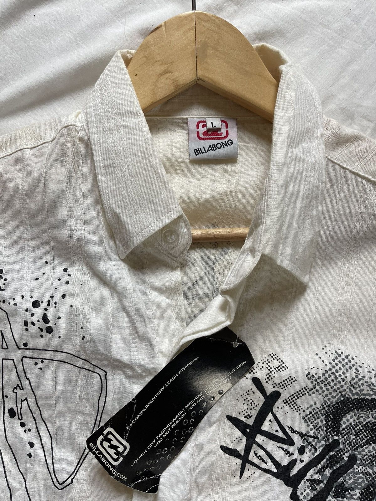 Billabong New with tags 90’s Billabong vintage graffiti shirt Size US L / EU 52-54 / 3 - 8 Thumbnail