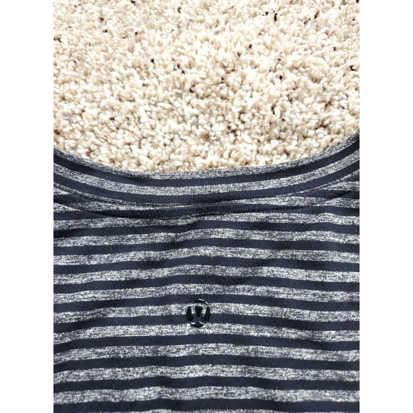 Lululemon Lululemon Speed Long Sleeve Shirt Mens L Gray Striped Pullover Tech Stretch Size US L / EU 52-54 / 3 - 5 Thumbnail