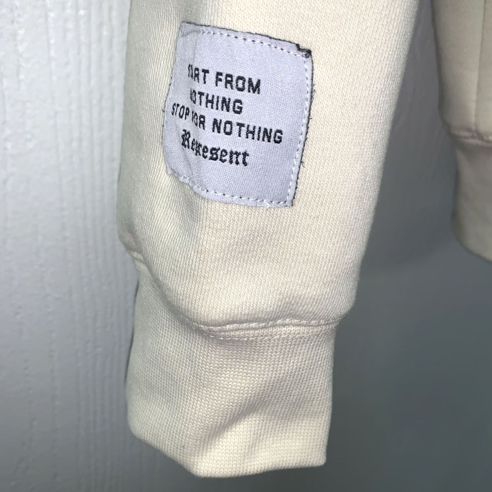 Vintage REPRESENT Hoodie Medium Cream Used Sweatshirt Size US M / EU 48-50 / 2 - 5 Thumbnail