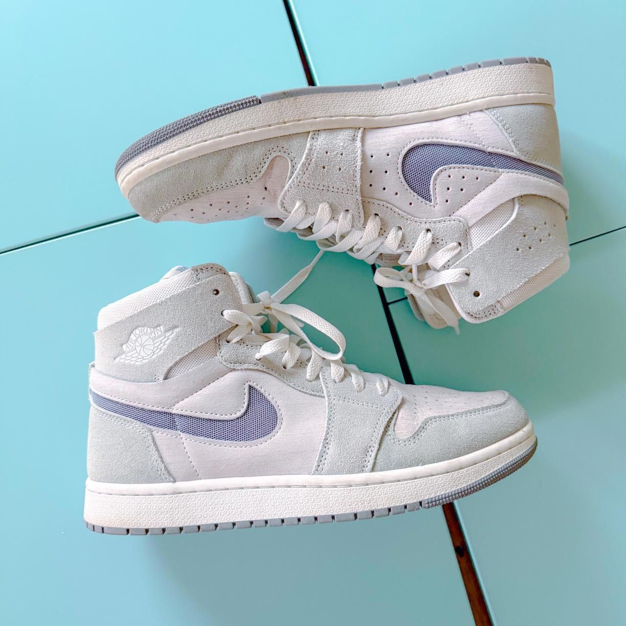 Jordan Brand AIR JORDAN 1 ZOOM CMFT 2 "PARTICLE GREY" Size M 9 Size US 9 / EU 42 - 1 Thumbnail