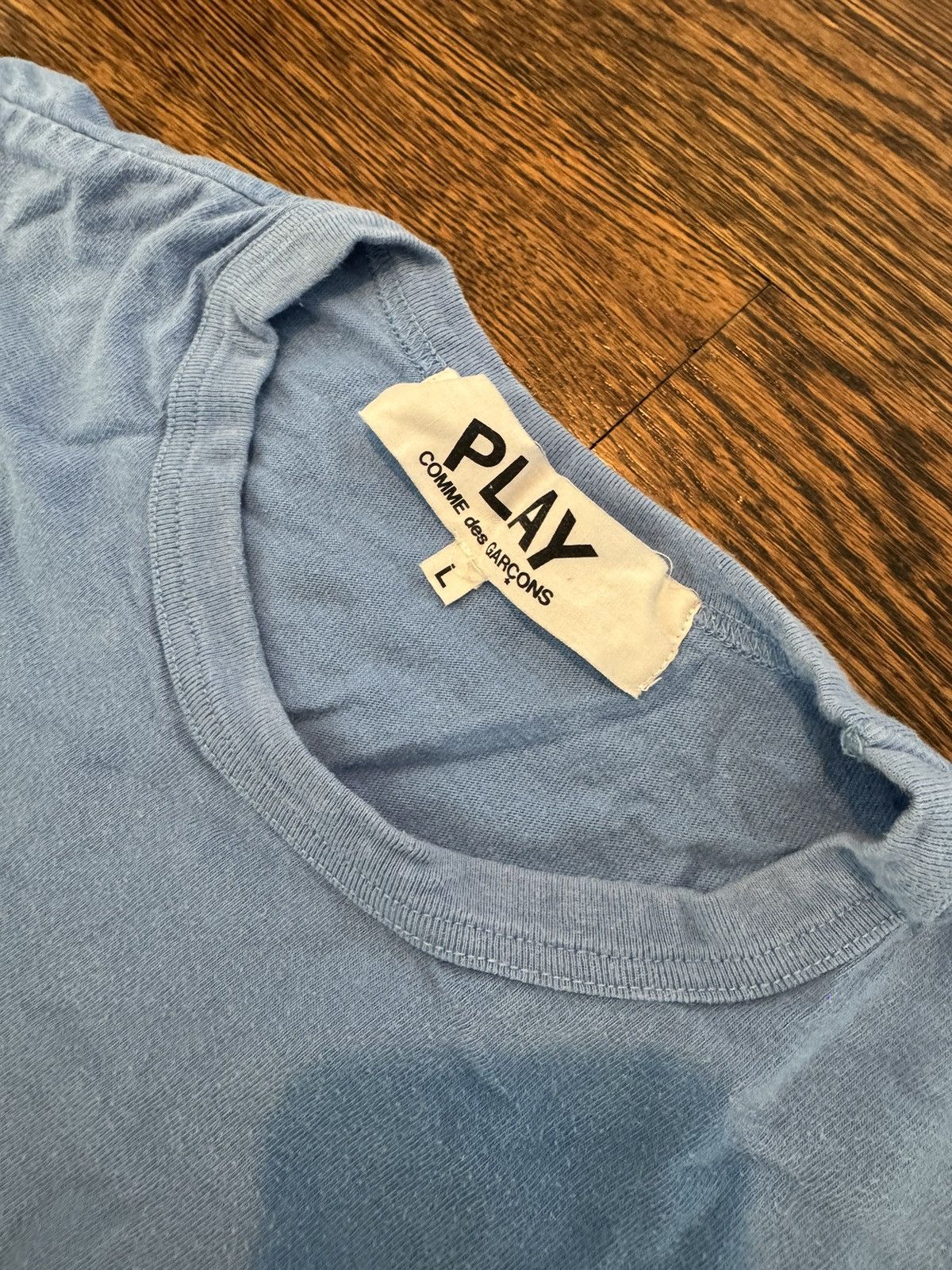 Comme des Garcons Comme des Garçons Light Blue Play Tee Size US L / EU 52-54 / 3 - 3 Thumbnail