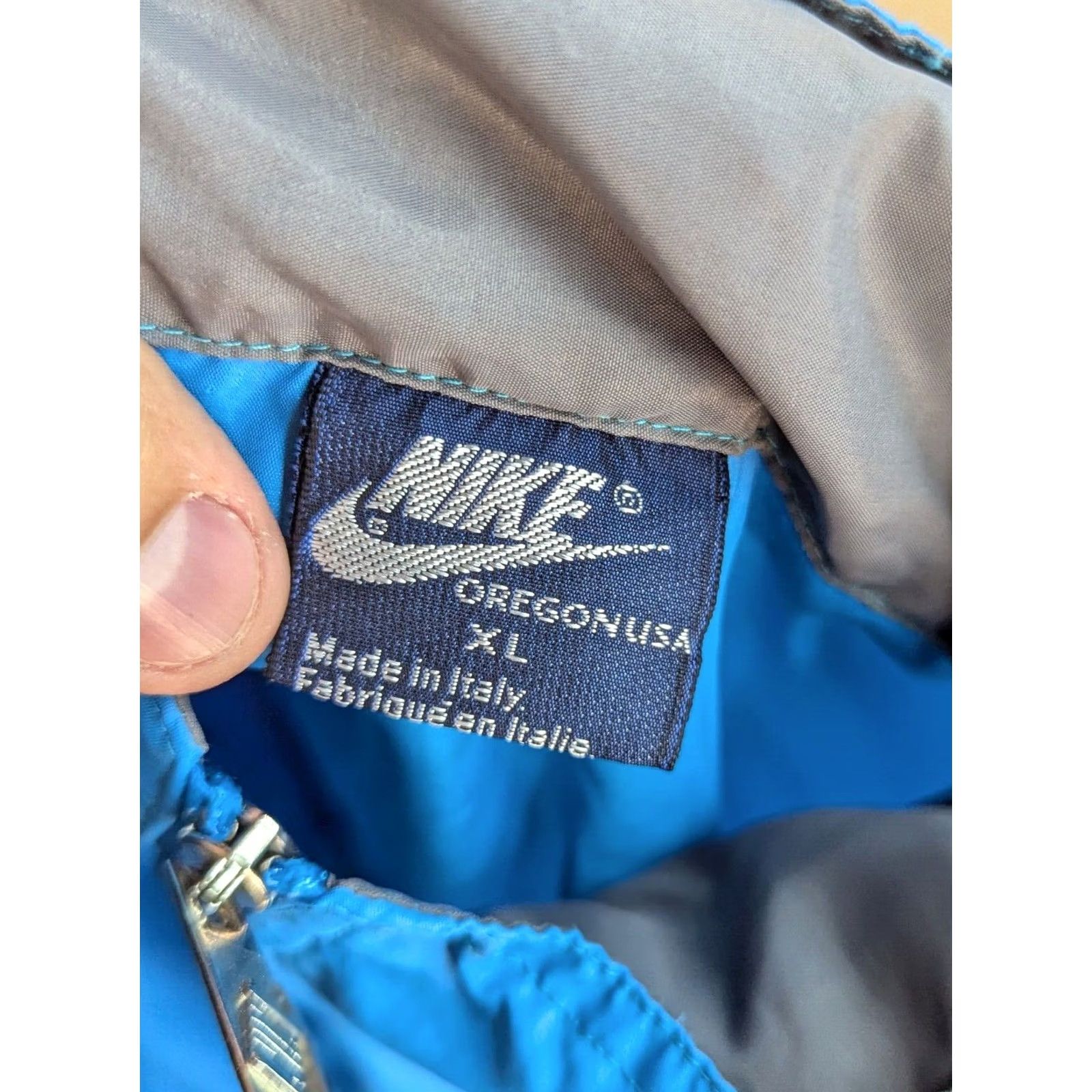 Nike VINTAGE Nike Oregon USA Windbreaker Jacket Mens XL Hooded Blue Gray 80s 90s Windbreaker Nike Outdoors Mens XL Red Gray Brown? Size US XL / EU 56 / 4 - 7 Thumbnail