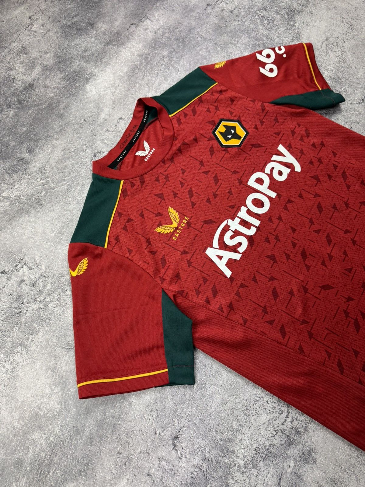 Castore 2023/2024 Castore Wolves Wolverhampton Wanderers Jersey Tee Size US M / EU 48-50 / 2 - 3 Thumbnail