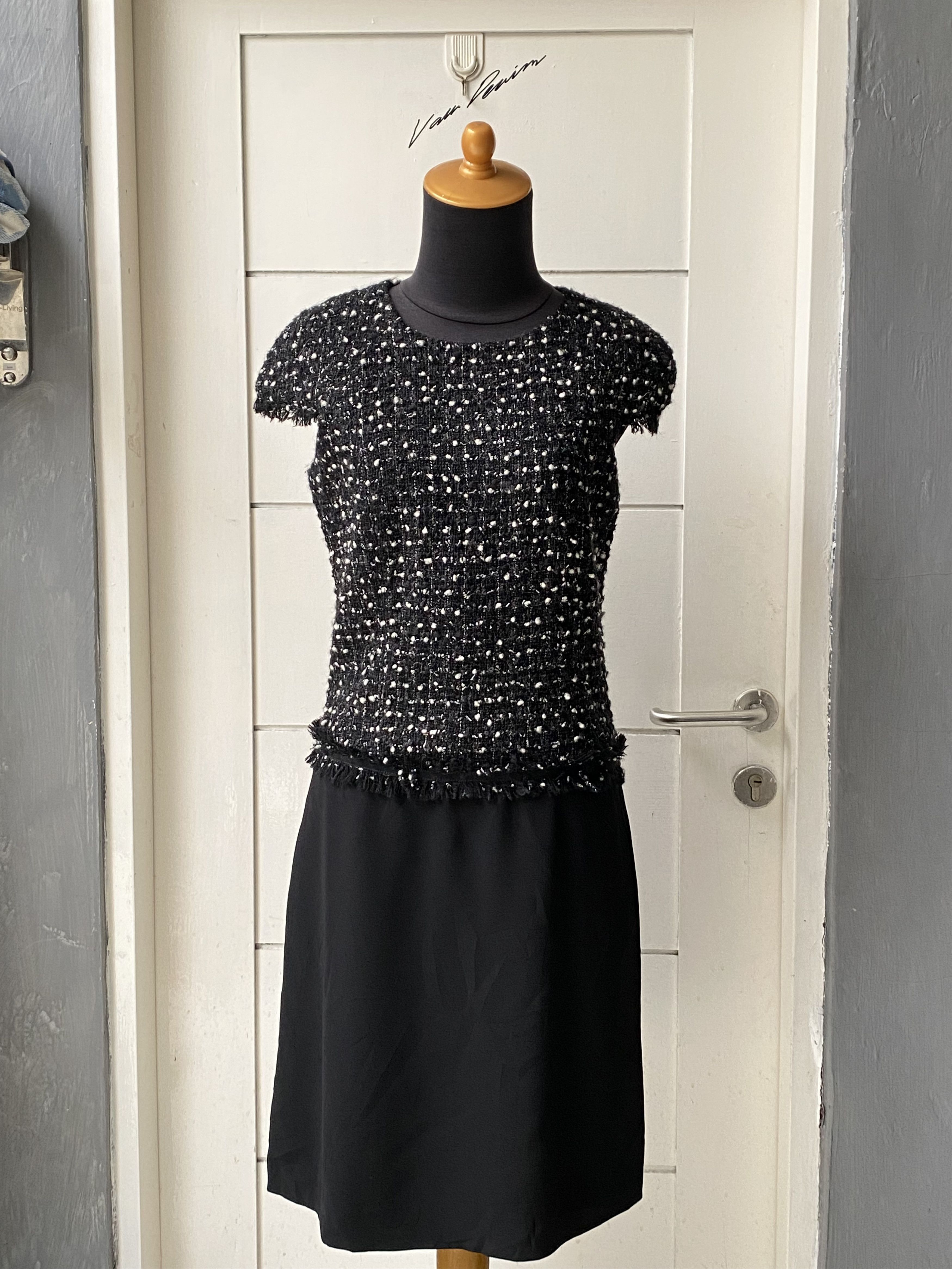 Max Mara MAX MARA Studio Chanel Knit Midi Dress Size XS / US 0-2 / IT 36-38 - 6 Thumbnail