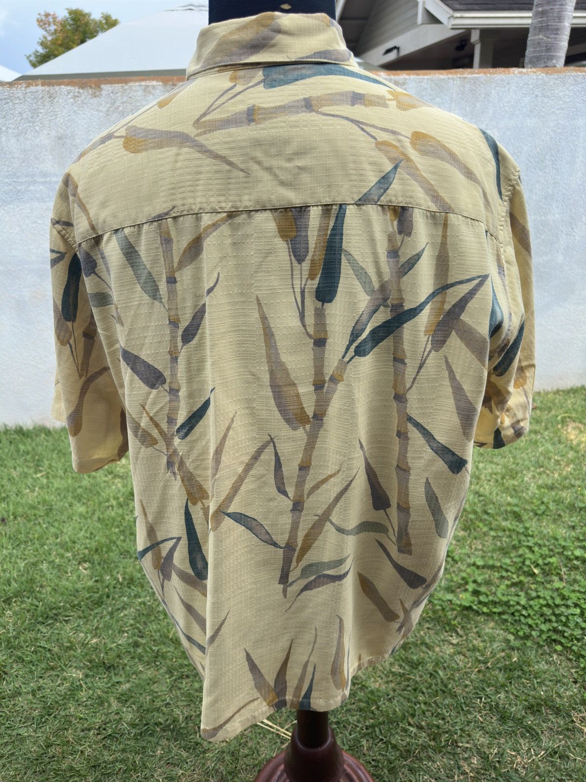 Tori Richard PreOwned Tori Richard Yellow Hawaiian Print Men's XL Size US XL / EU 56 / 4 - 2 Thumbnail