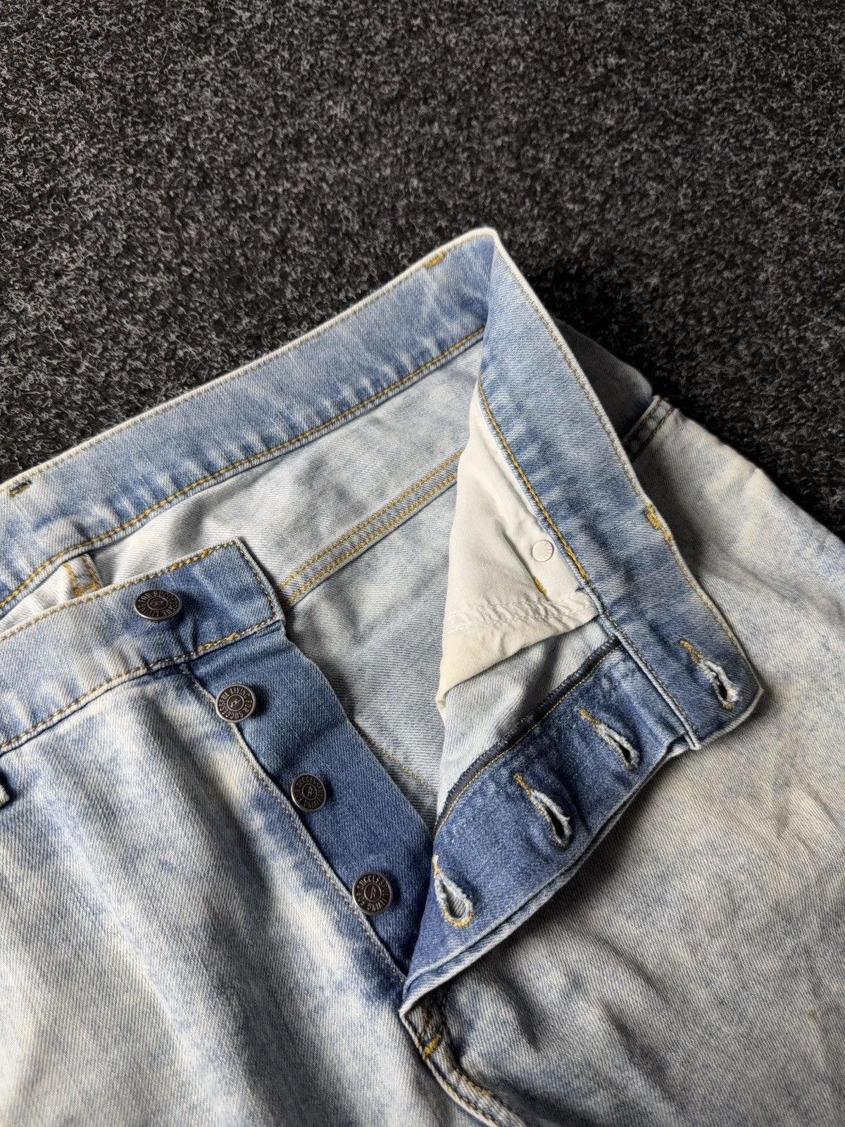 Diesel × Vintage Diesel Jeans Light Wash Y2K Style For Successful Living Size US 32 / EU 48 - 9 Thumbnail