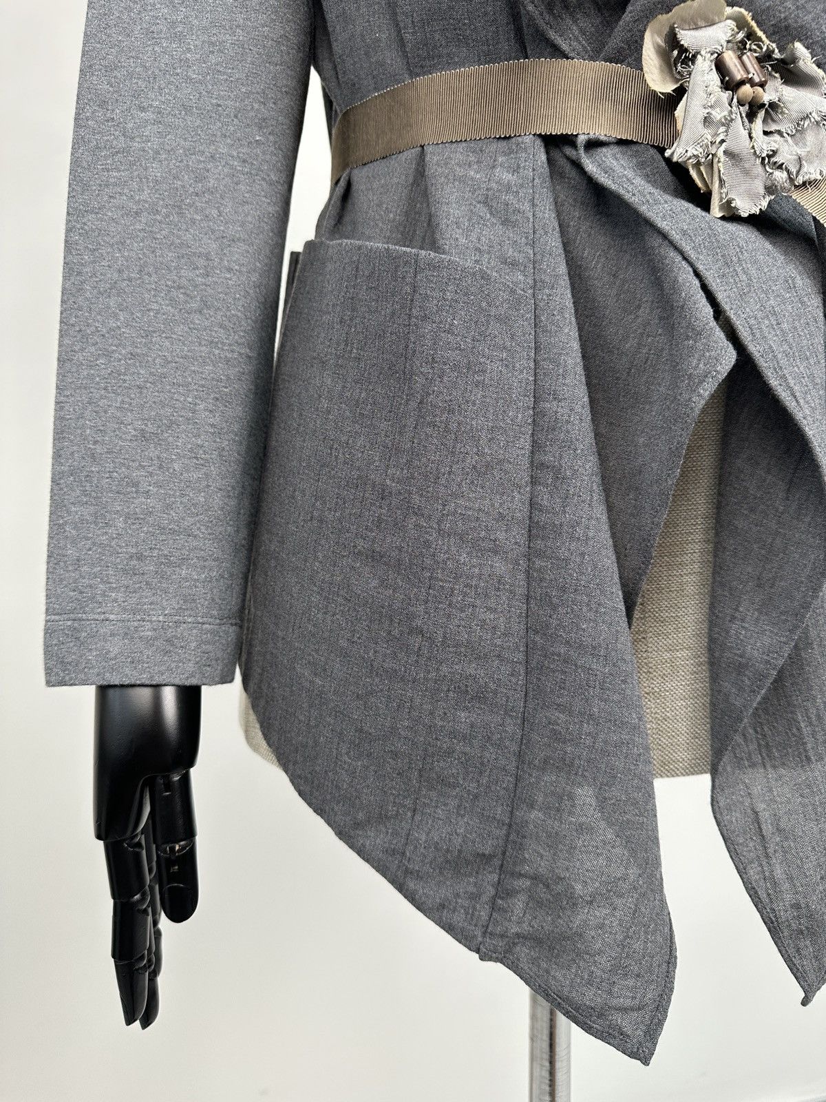 Brunello Cucinelli BRUNELLO CUCINELLI Draped Gray Wool Jacket Flower Belt Sz 40 Size S / US 4 / IT 40 - 6 Thumbnail