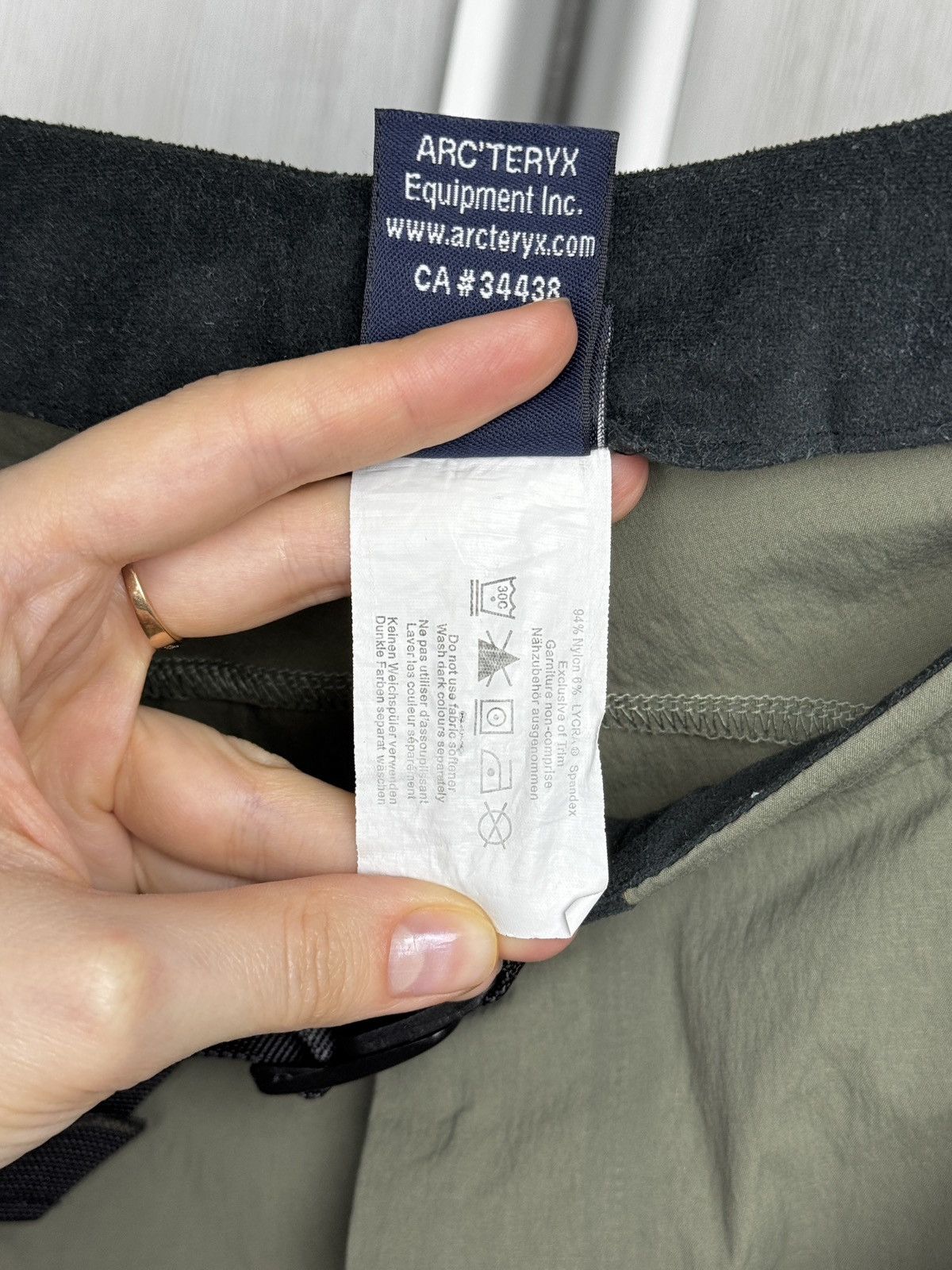 Arc'teryx Arc’teryx khaki green vintage 00s hiking women’s shorts 29 Size 29" - 13 Thumbnail