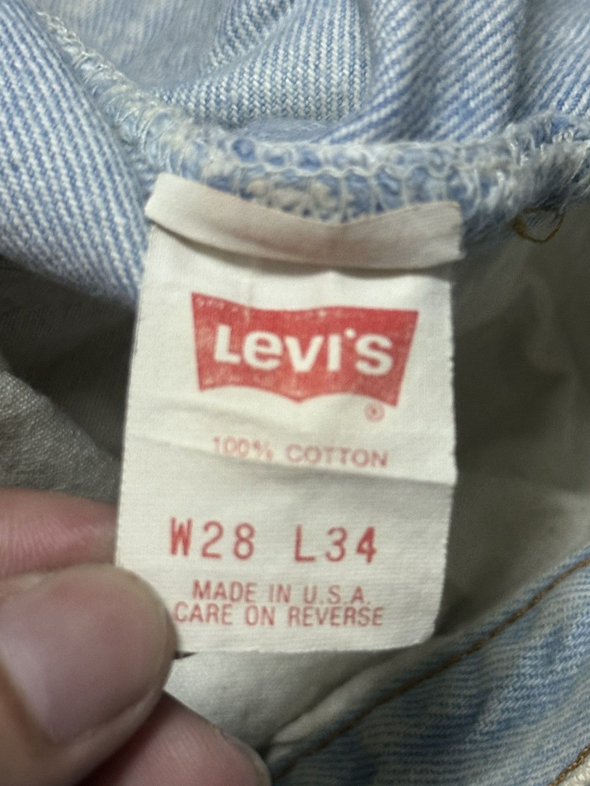Levi's Vintage Levi's With Distressed Loose Style and Faded Wash Size US 27 - 11 Thumbnail