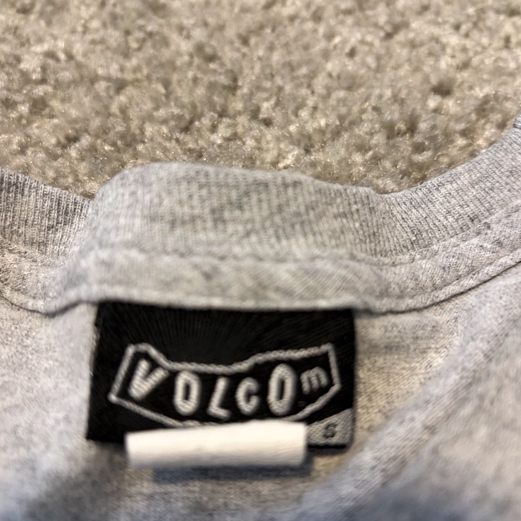 Volcom VINTAGE Volcom T-Shirt Gray Grunge Emo Surf Skate 90s 2000s Small Men Mens S Size US S / EU 44-46 / 1 - 4 Thumbnail