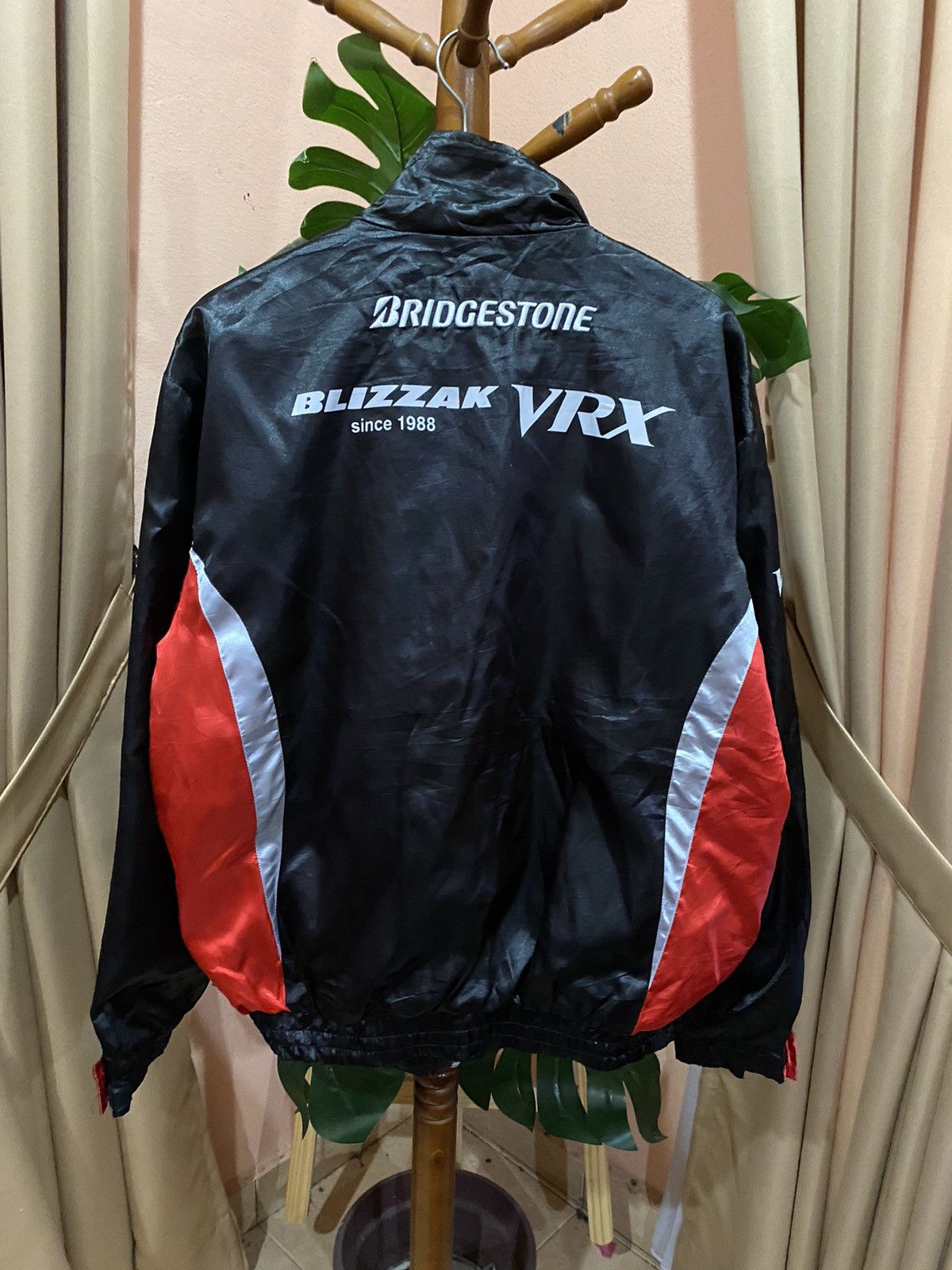 Vintage VINTAGE BRIDGESTONES BLIZZAK WINDBREAKER Size US L / EU 52-54 / 3 - 10 Thumbnail