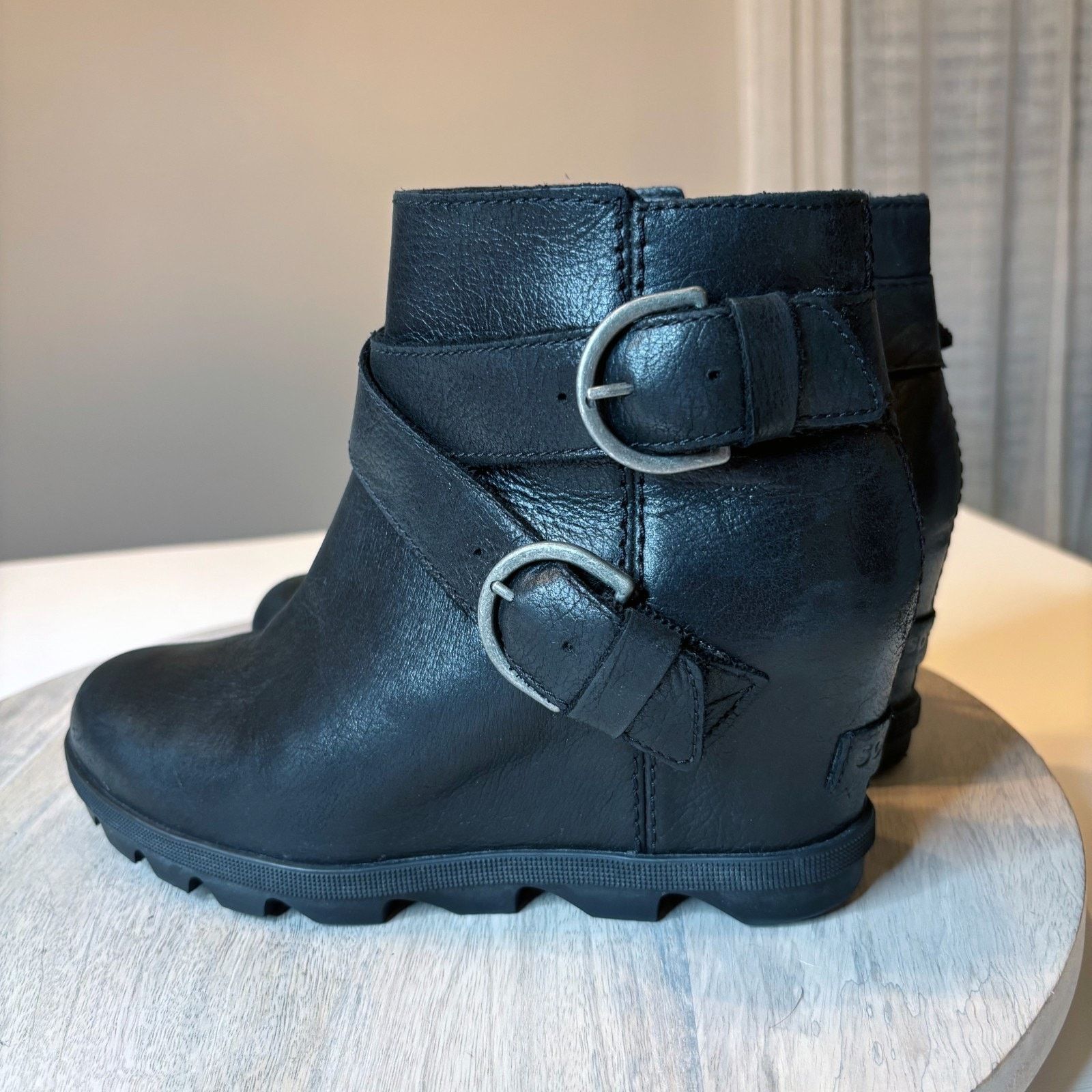SOREL Sorel Joan of Arctic Wedge II Black Leather Booties Sz 7.5 Size US 7.5 / IT 37.5 - 2 Thumbnail