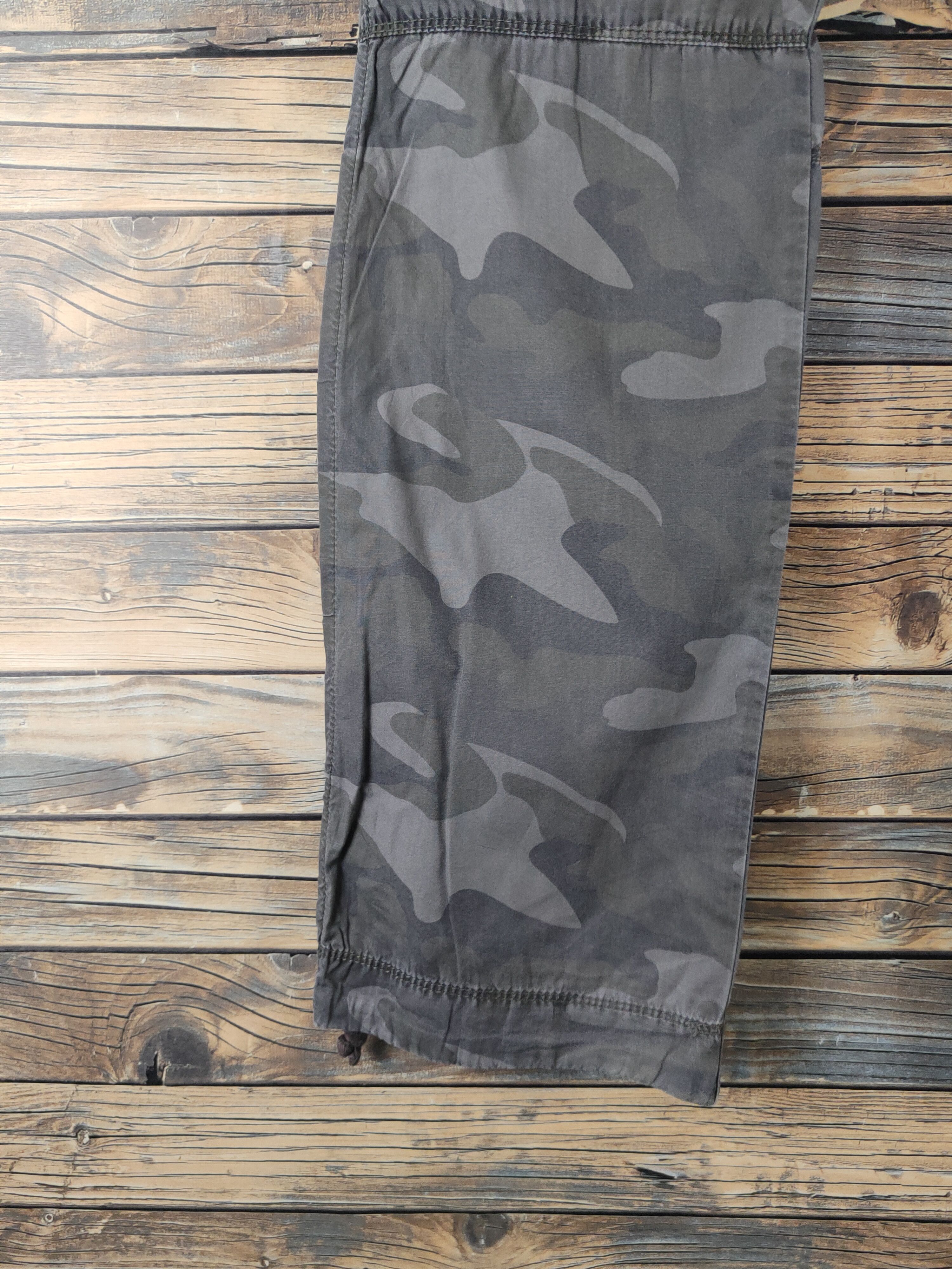 Japanese Brand DL Uniqlo Camouflage Multipocket Cargo Pants #2675 Size US 35 - 9 Thumbnail