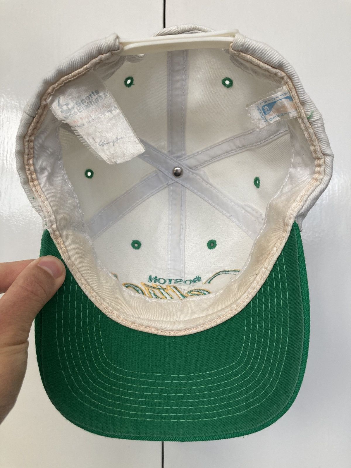 NBA BOSTON CELTICS SPORTS SPECIALTIES SCRIPT SNAPBACK HAT CAP Size ONE SIZE - 13 Thumbnail