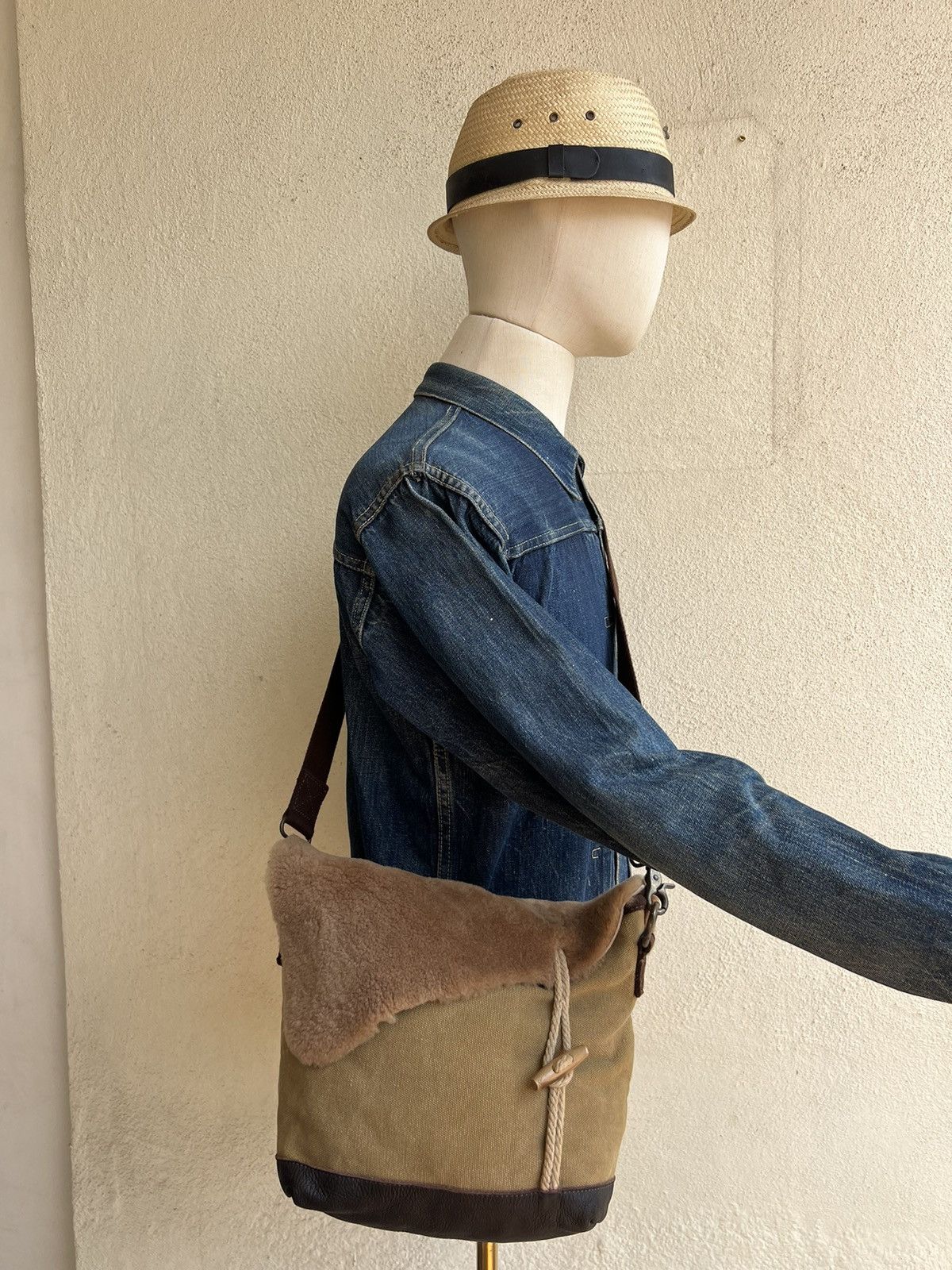 Frapbois Vintage Frapbois Japan Sheepskin Canvas Sling Bag Size ONE SIZE - 2 Thumbnail