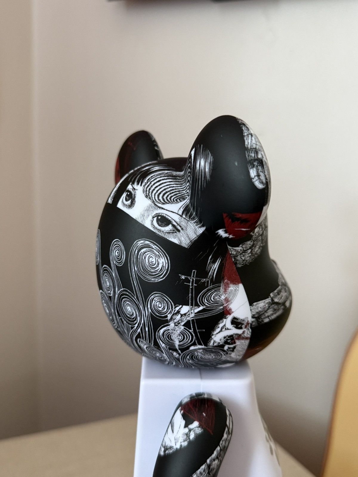 Other Bearbrick x S'YTE x Junji Ito Uzumaki 1000% Size ONE SIZE - 7 Thumbnail