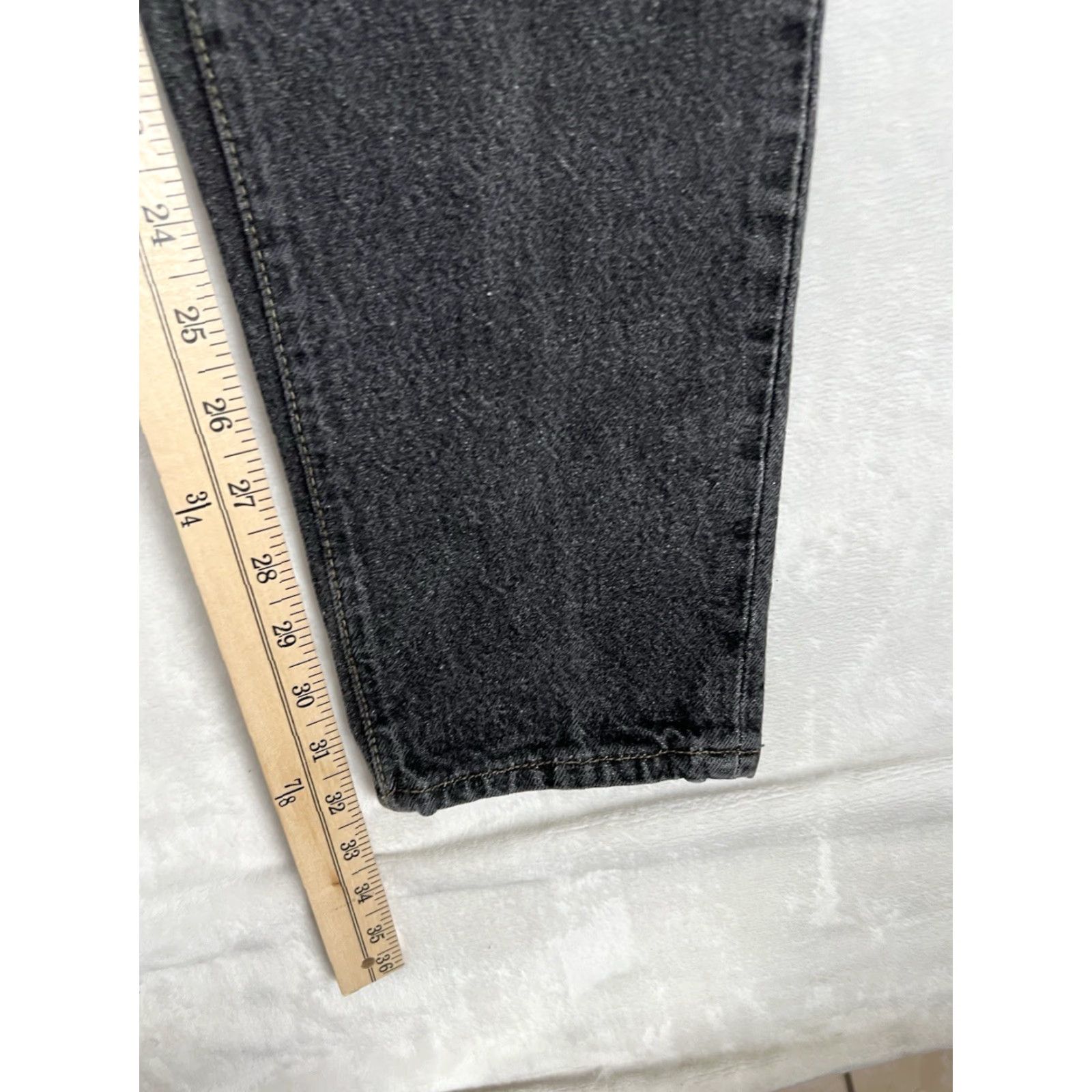 Levi's VINTAGE Levi’s 501 Jeans Black Denim Women’s 5 M Made In USA Womens Jeans 32in Inseam Tapered USA 80s 90s Size 27" / US 4 / IT 40 - 3 Thumbnail