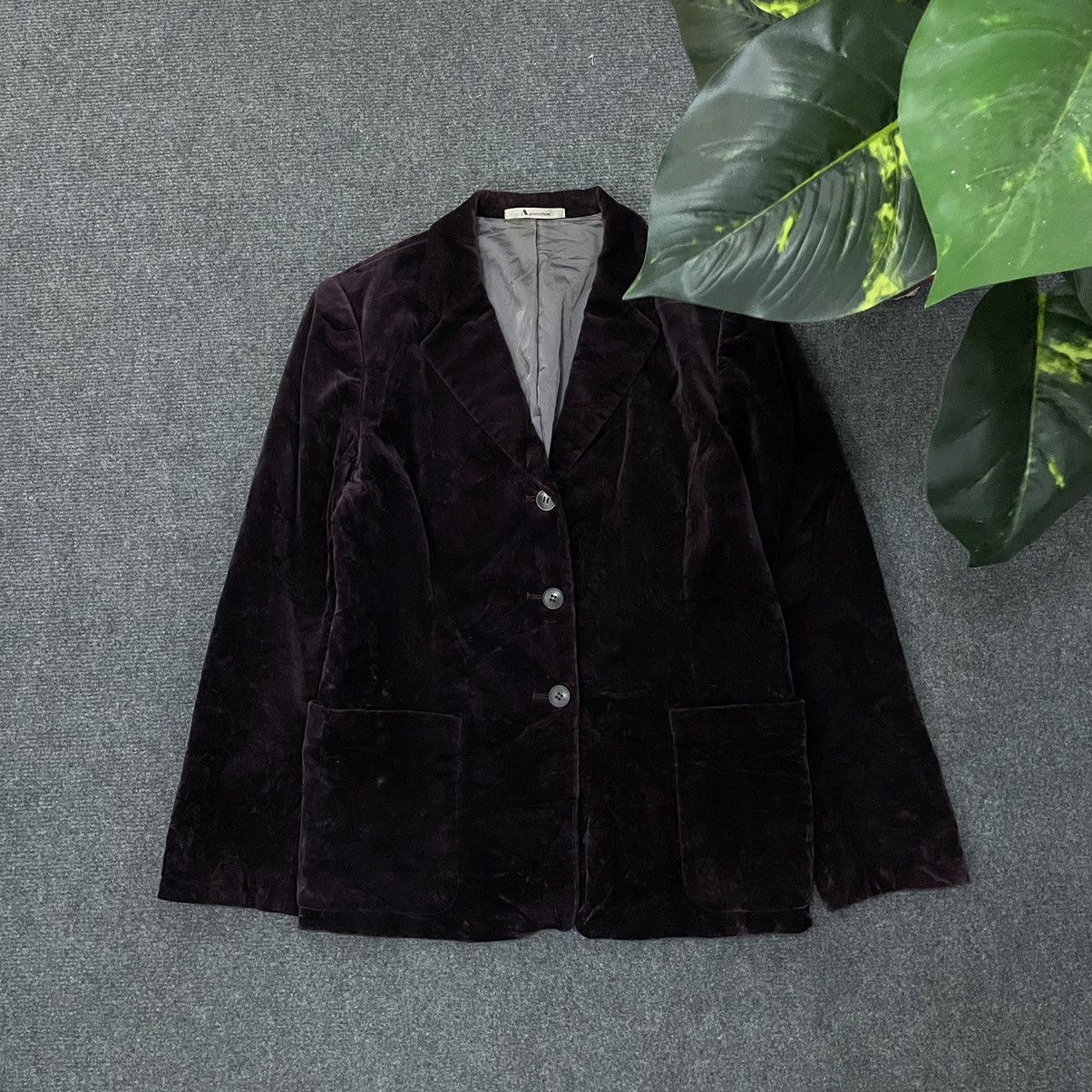Aquascutum × Designer × Japanese Brand Aquascutum Dark Burgundy Velvet Blazer Size 36R - 1 Thumbnail