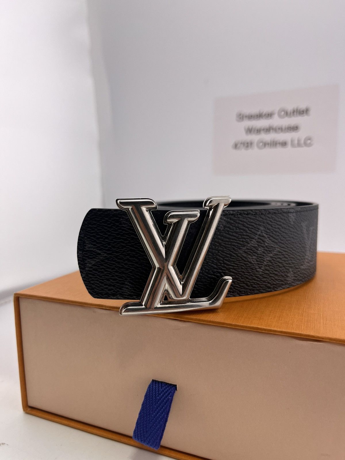 Louis Vuitton VERY CLEAN LOUIS VUITTON DIMENSION 40MM REVERSIBLE BELT Size 46 - 3 Thumbnail